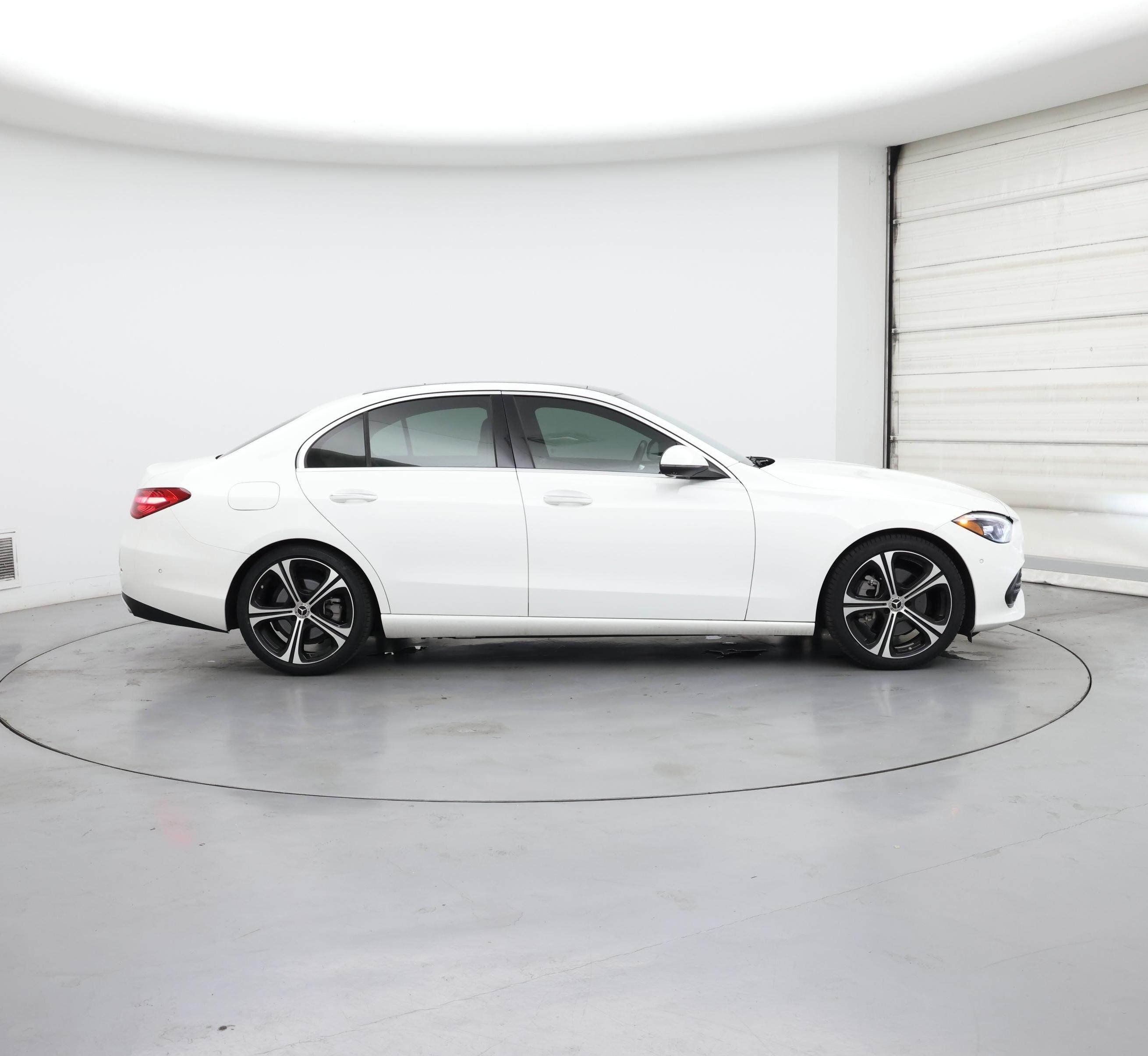 Thumbnail: 2022 Mercedes-Benz C-Class - 7