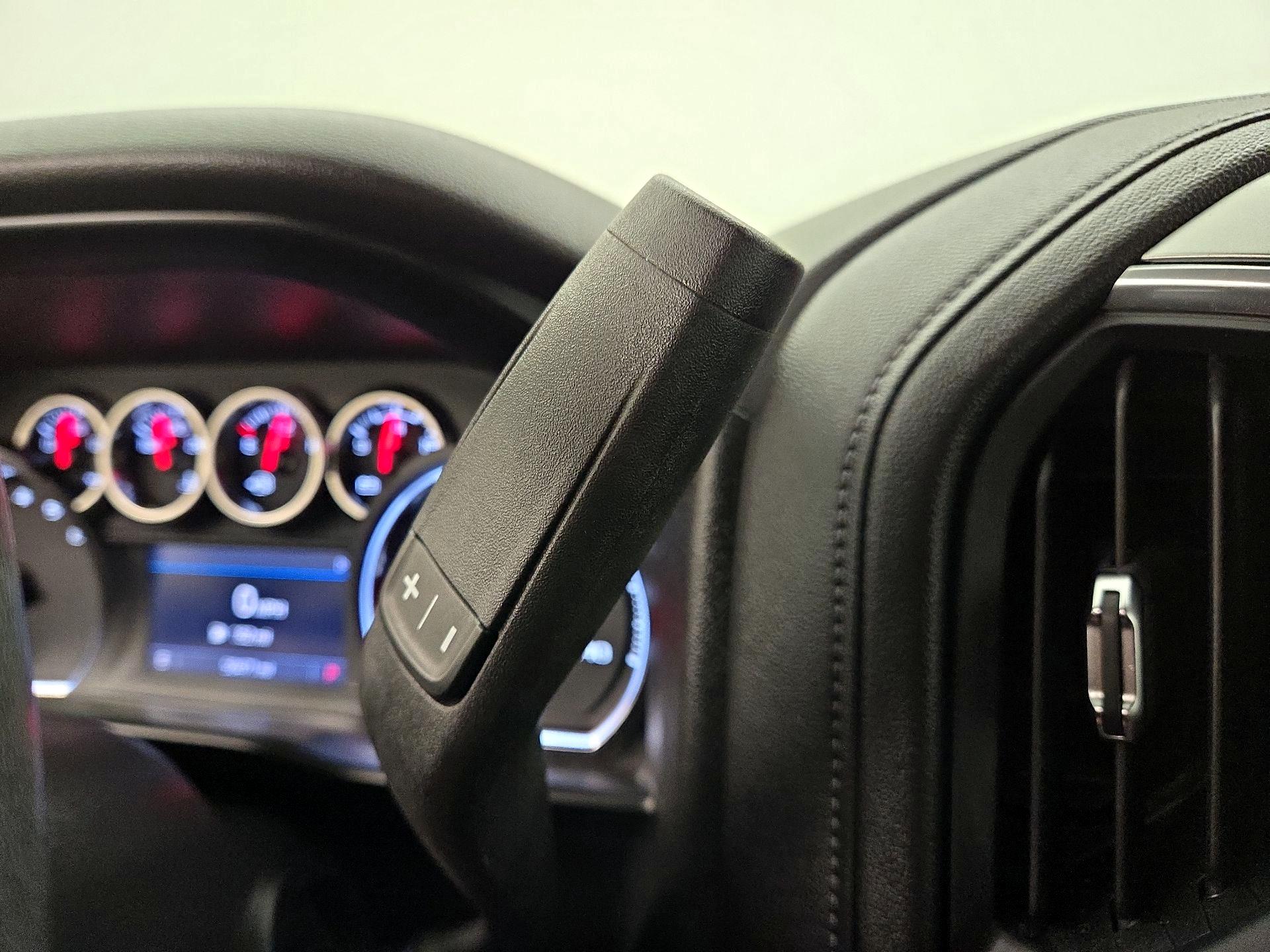Thumbnail: 2020 Chevrolet Silverado 1500 - 17