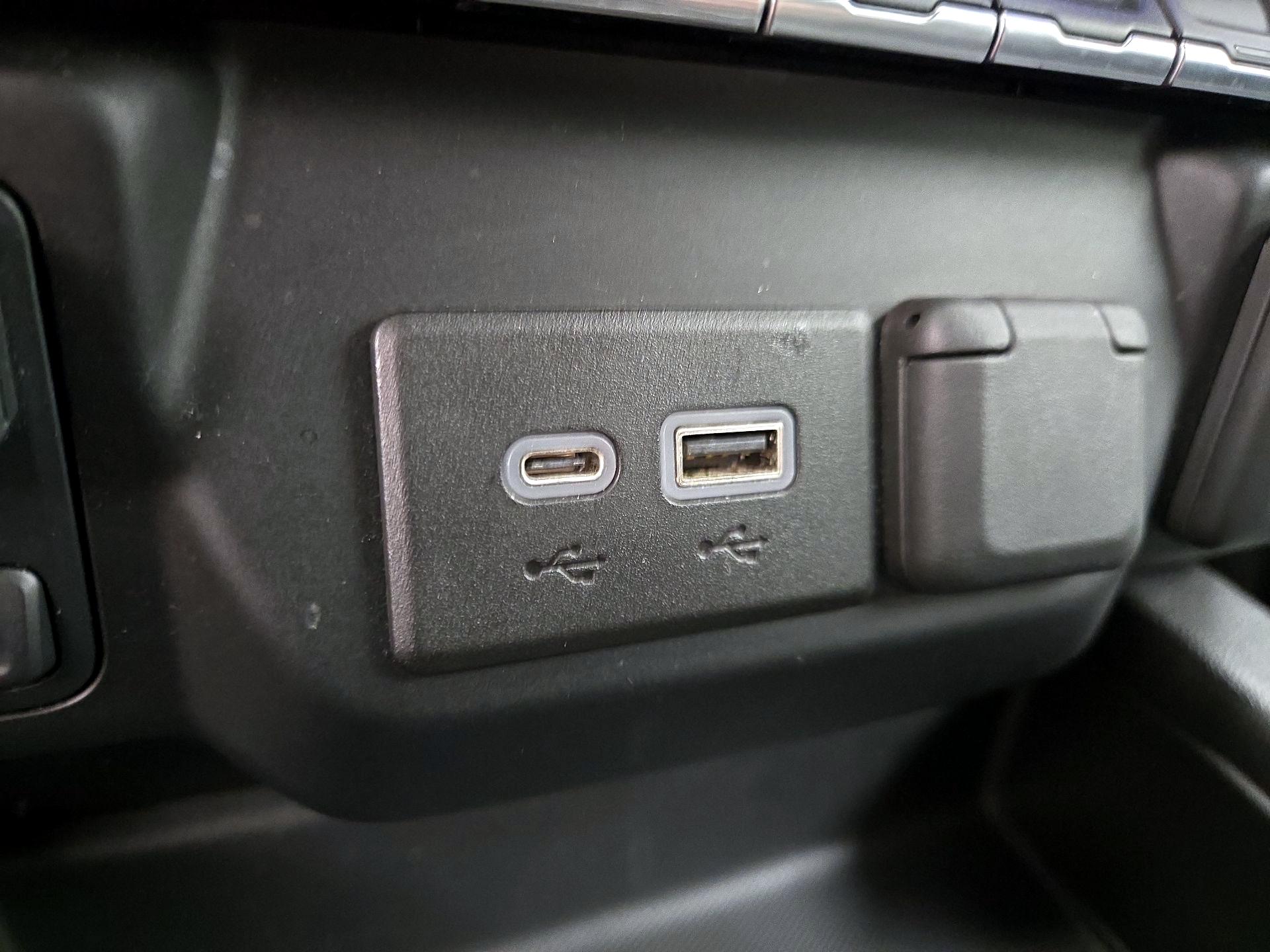 Thumbnail: 2020 Chevrolet Silverado 1500 - 18