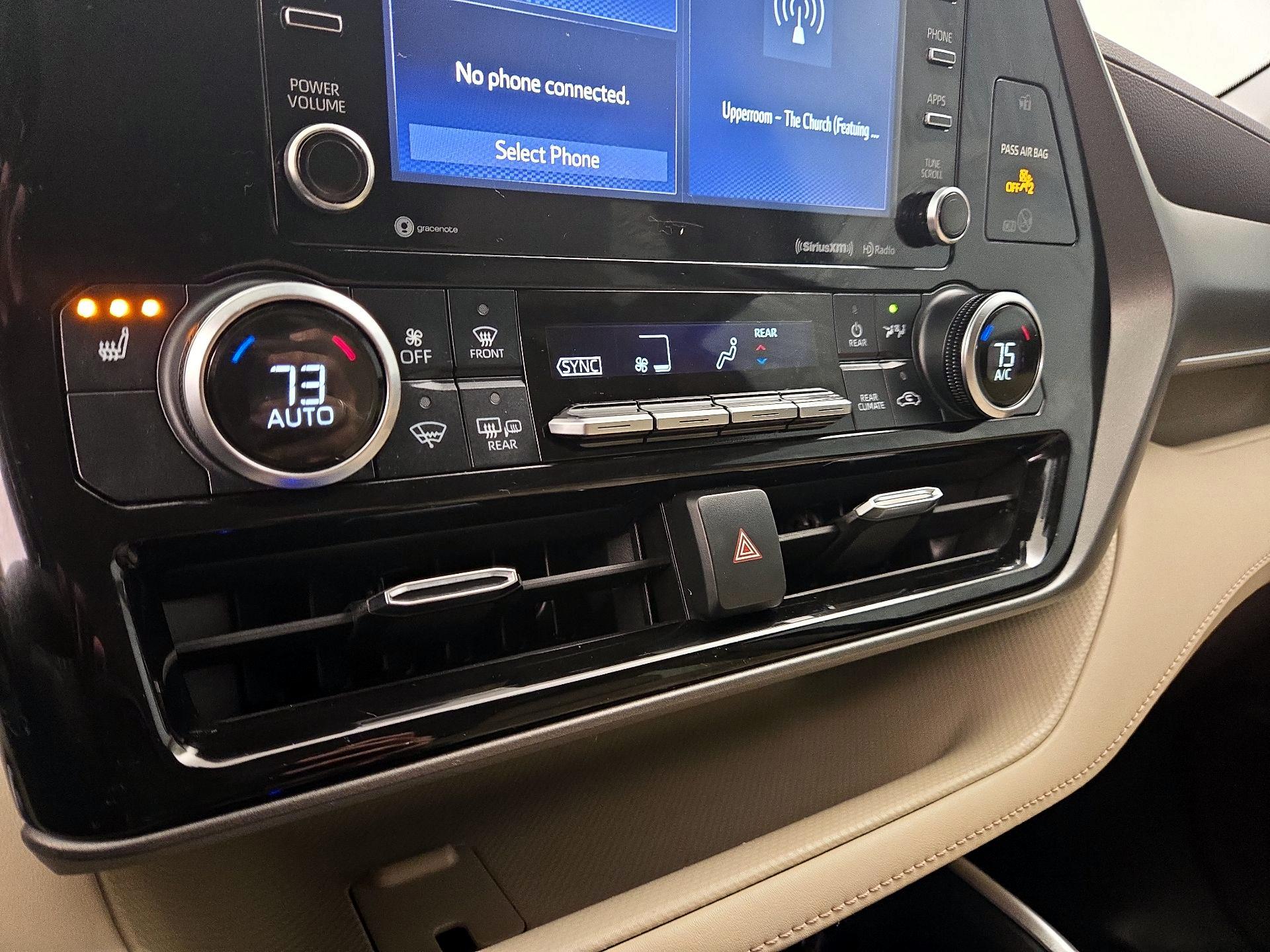 Thumbnail: 2021 Toyota Highlander - 16