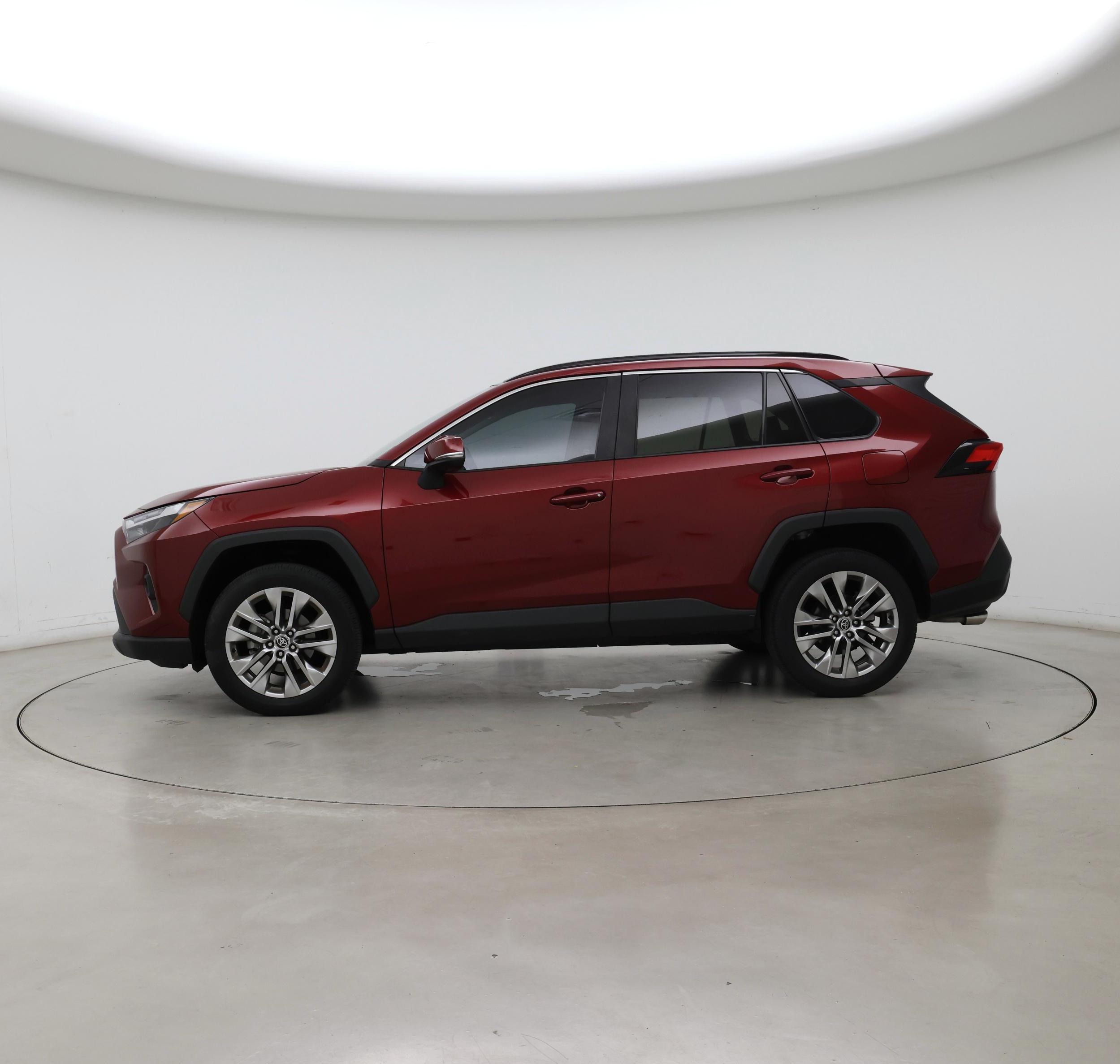 Thumbnail: 2022 Toyota RAV4 - 3