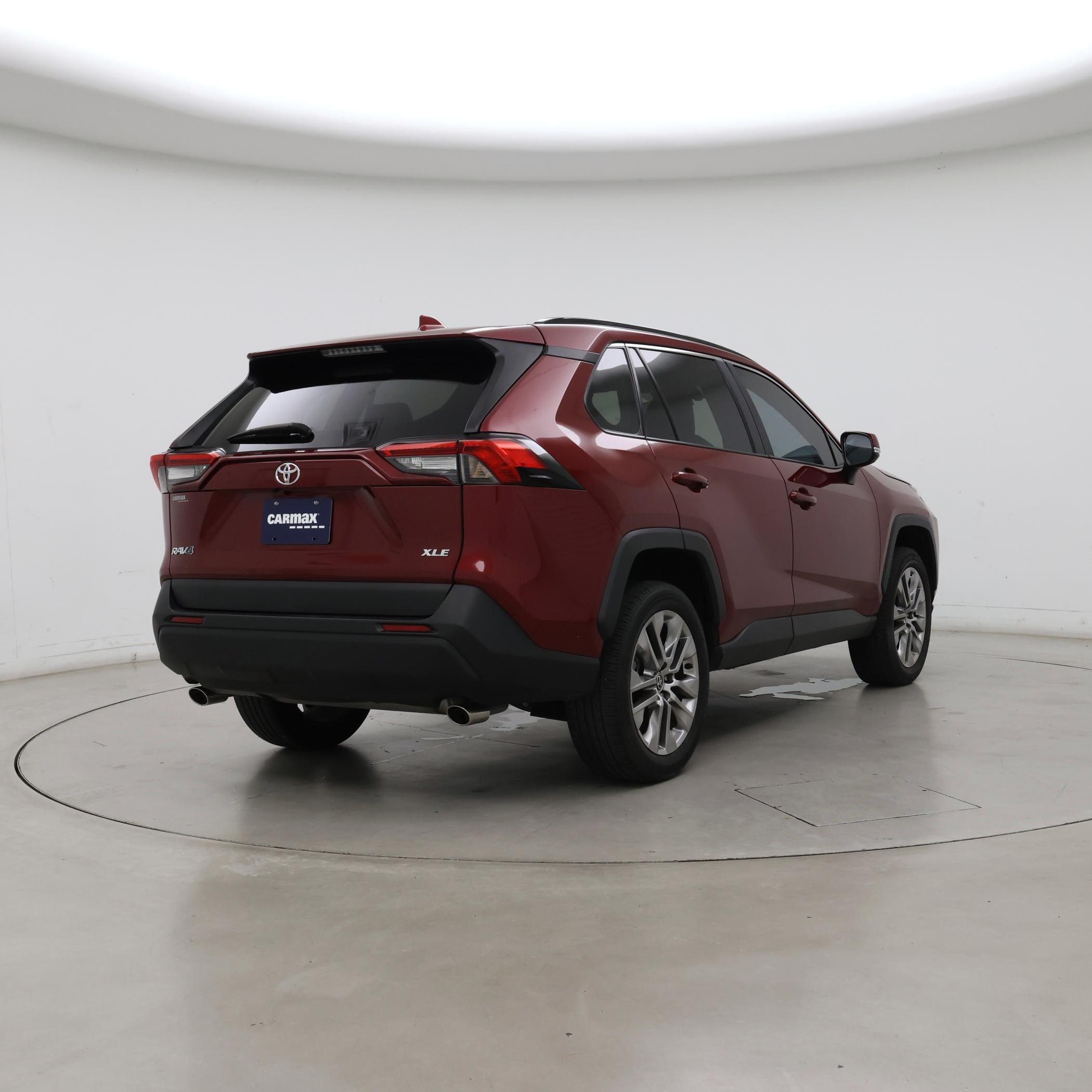 Thumbnail: 2022 Toyota RAV4 - 8