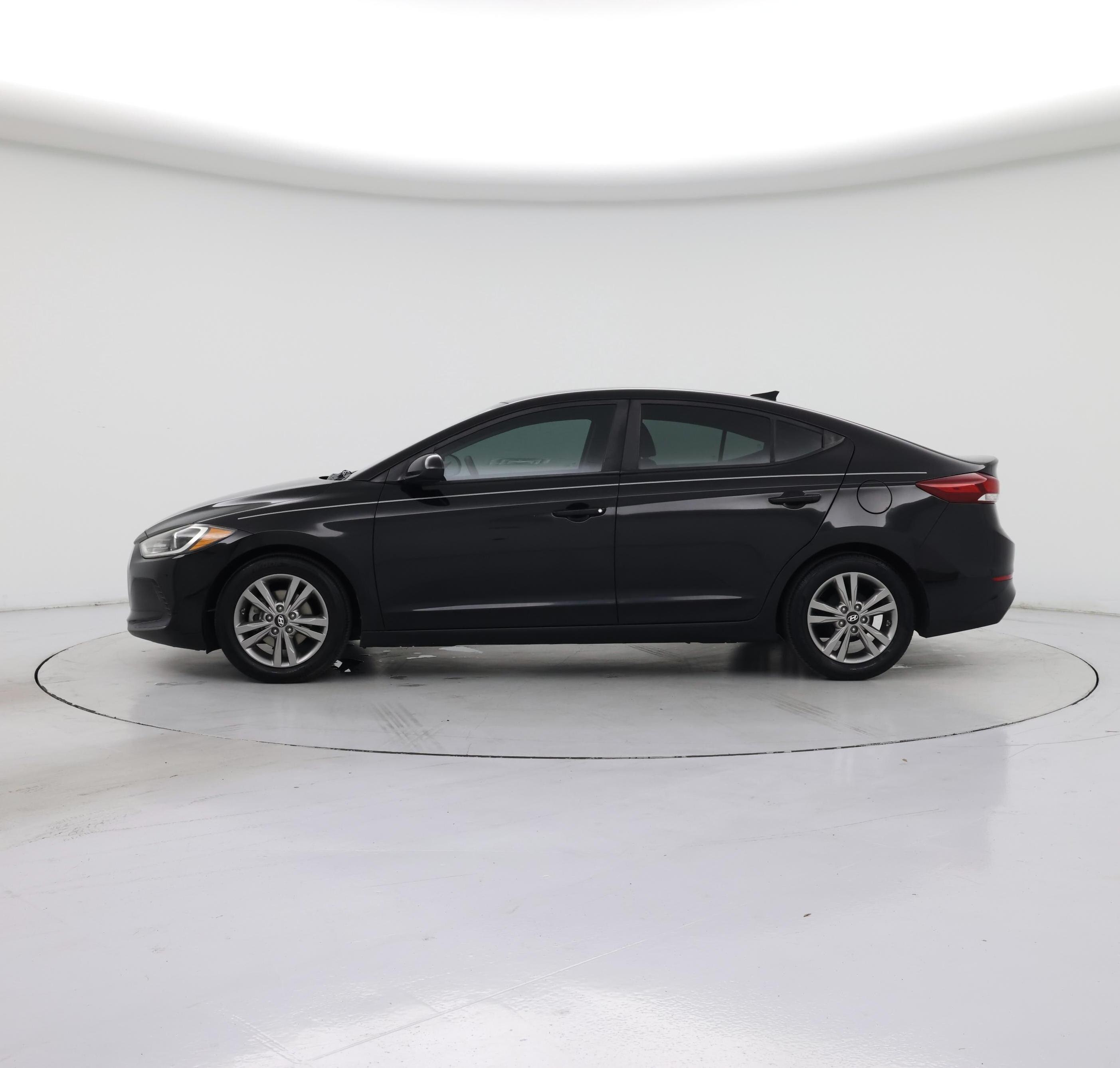 Thumbnail: 2017 Hyundai Elantra - 3