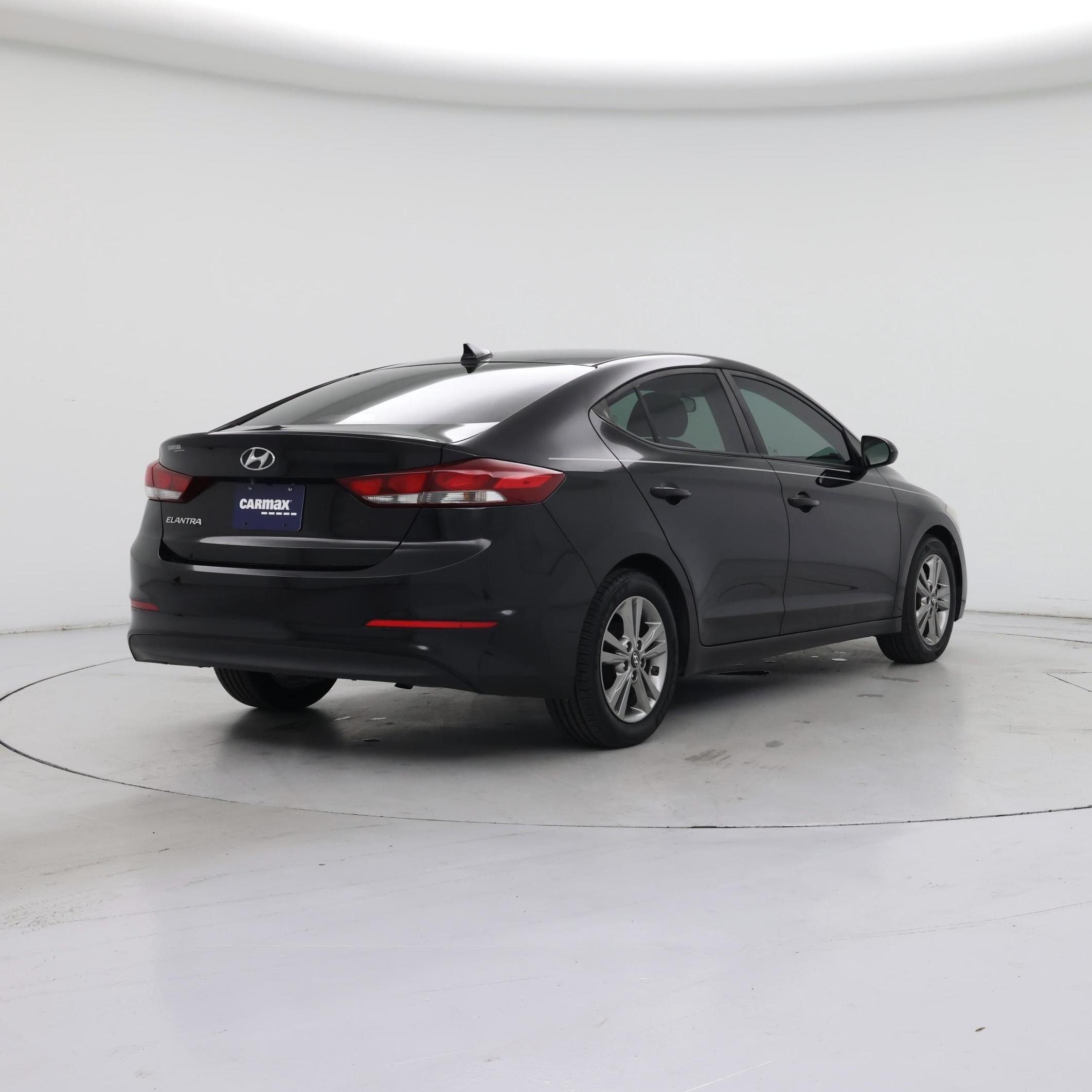 Thumbnail: 2017 Hyundai Elantra - 8