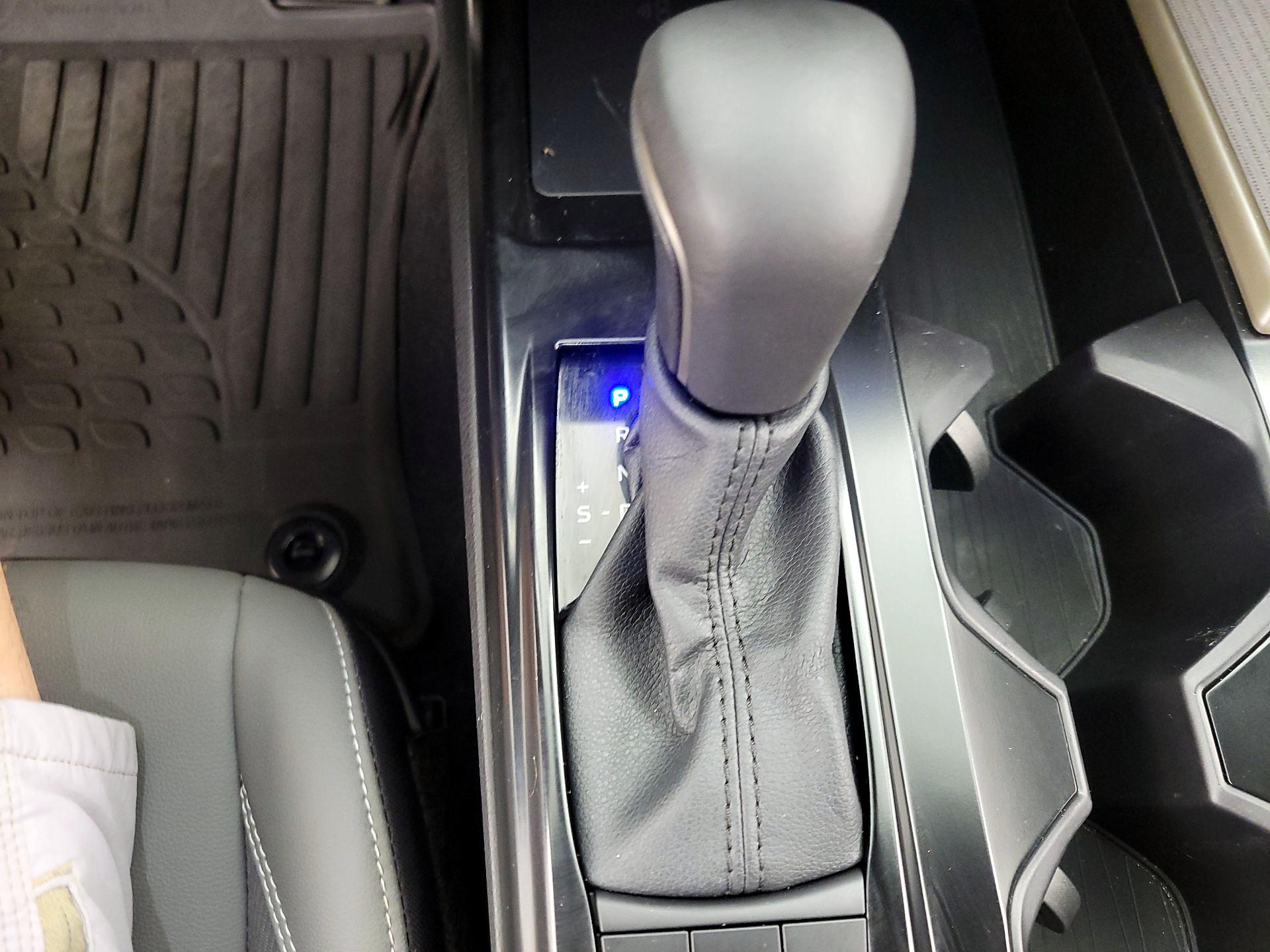 Thumbnail: 2025 Toyota Camry - 17