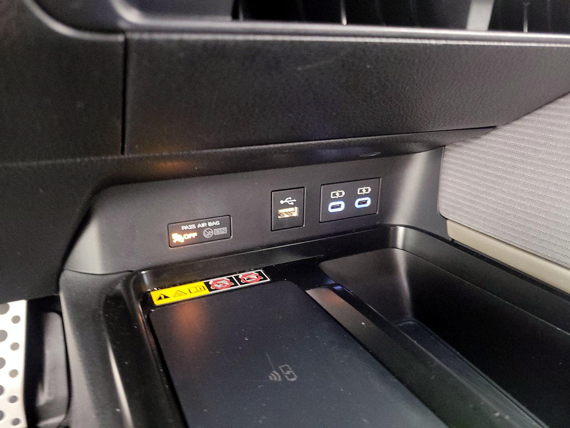 Thumbnail: 2025 Toyota Camry - 18