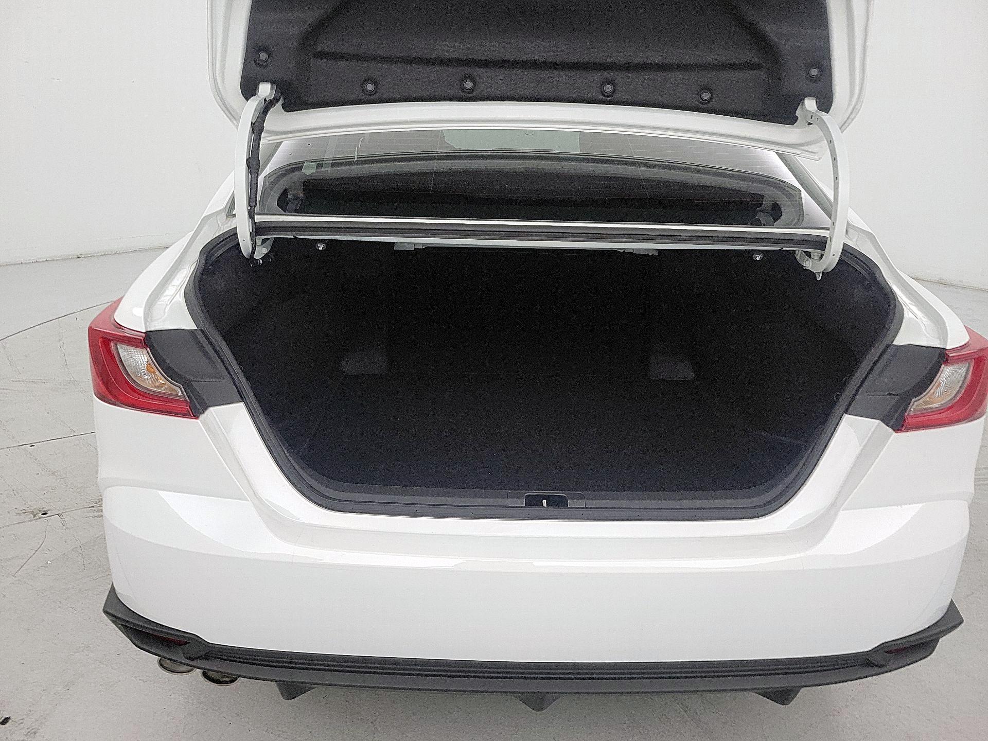 Thumbnail: 2025 Toyota Camry - 20