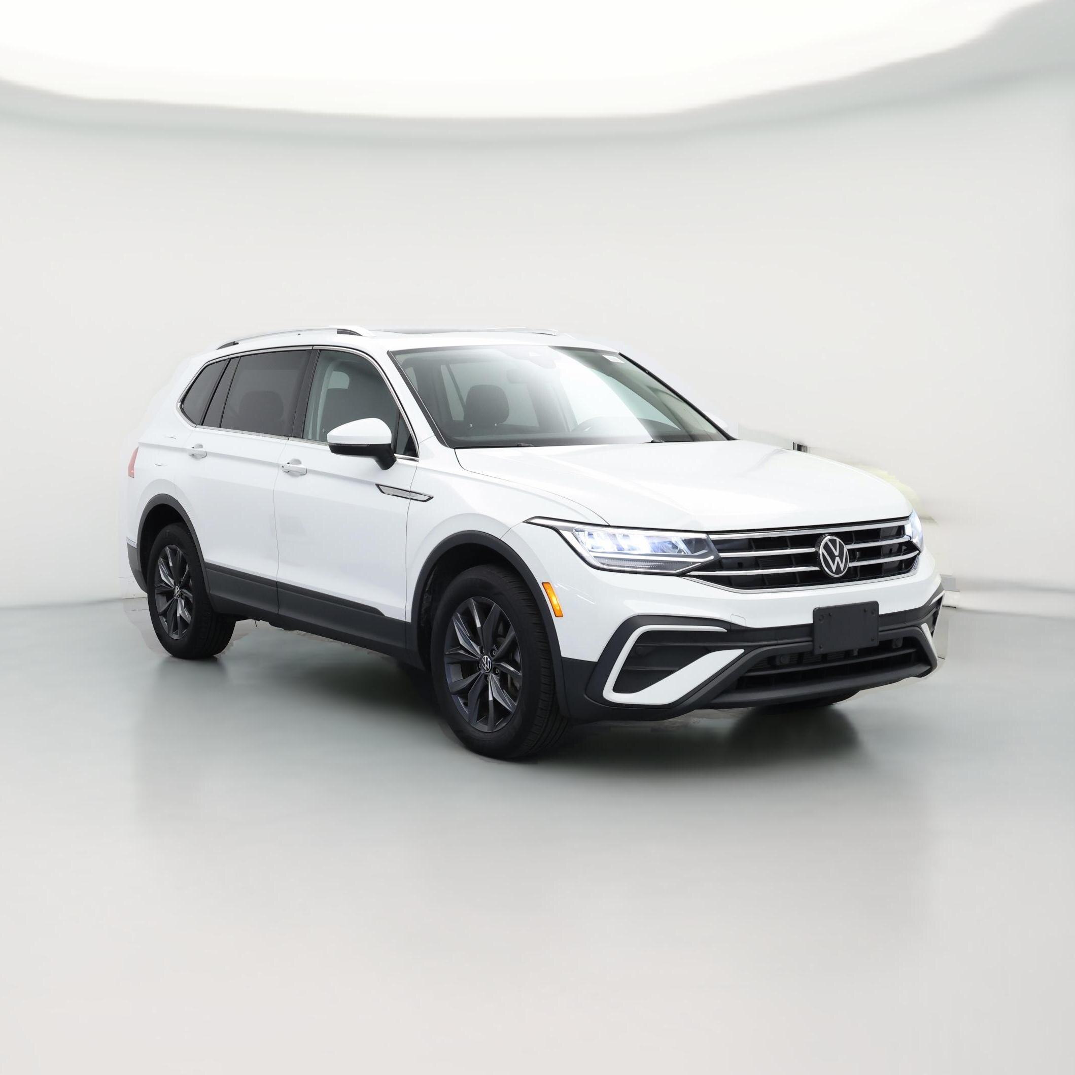 Thumbnail: 2022 Volkswagen Tiguan - 1