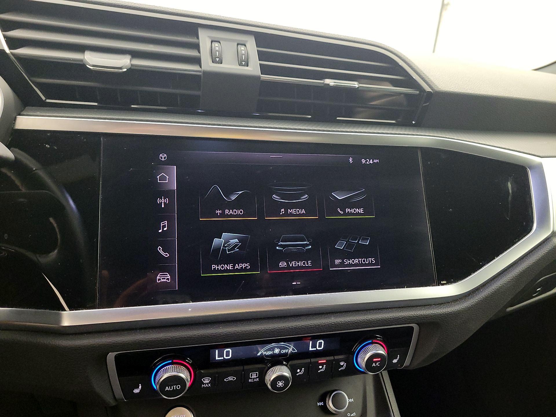 Thumbnail: 2020 Audi Q3 - 13