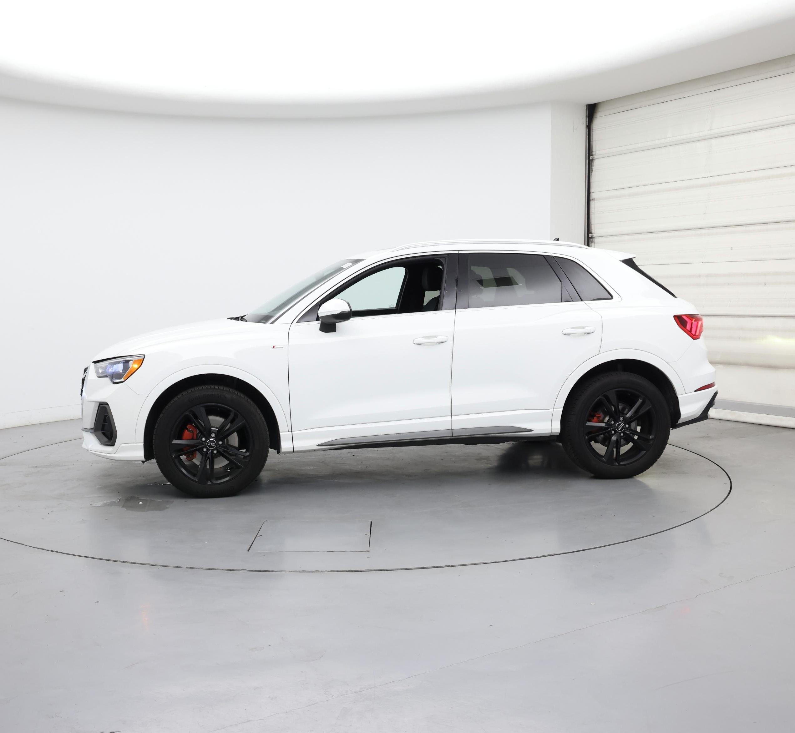 Thumbnail: 2020 Audi Q3 - 3