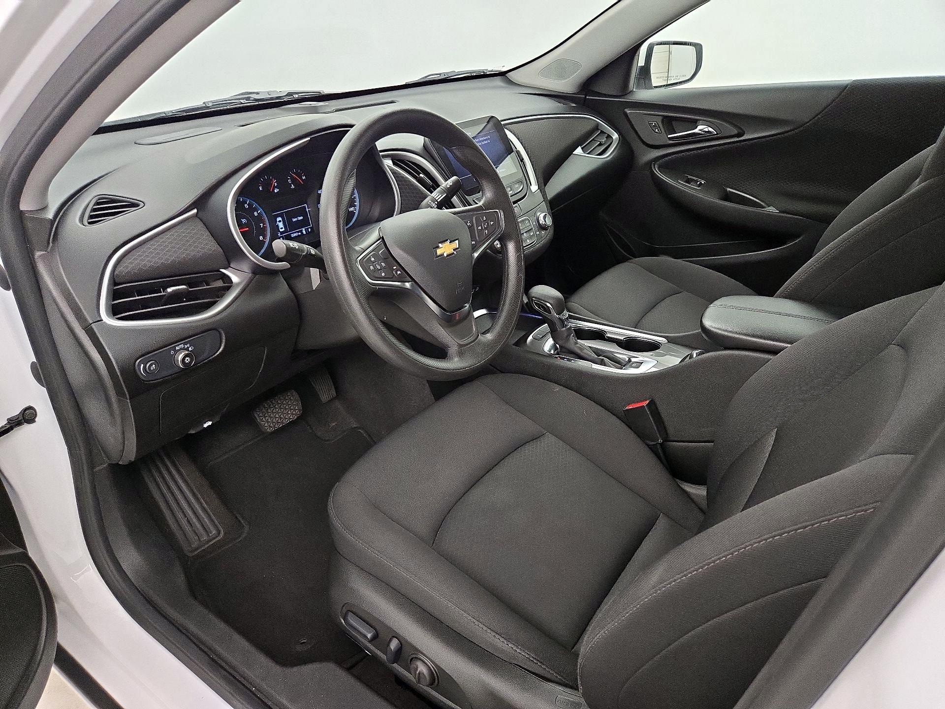 Thumbnail: 2024 Chevrolet Malibu - 11