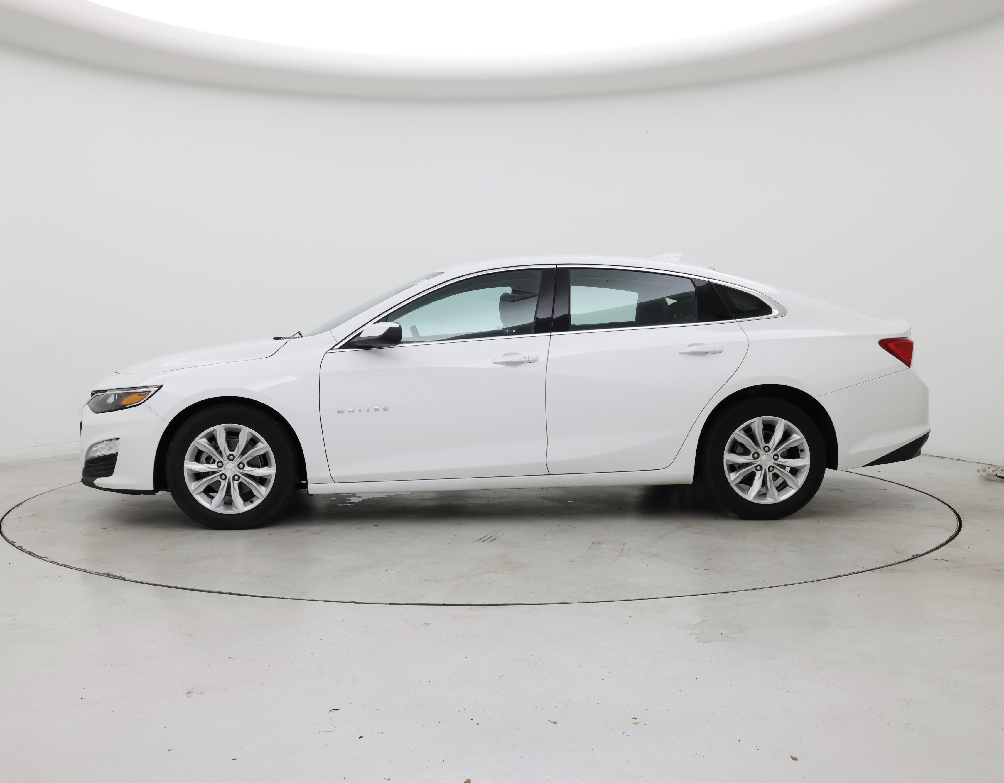 Thumbnail: 2024 Chevrolet Malibu - 3