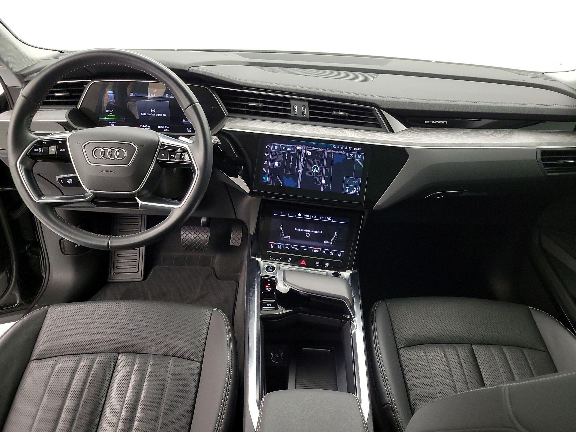 Thumbnail: 2021 Audi e-tron - 9
