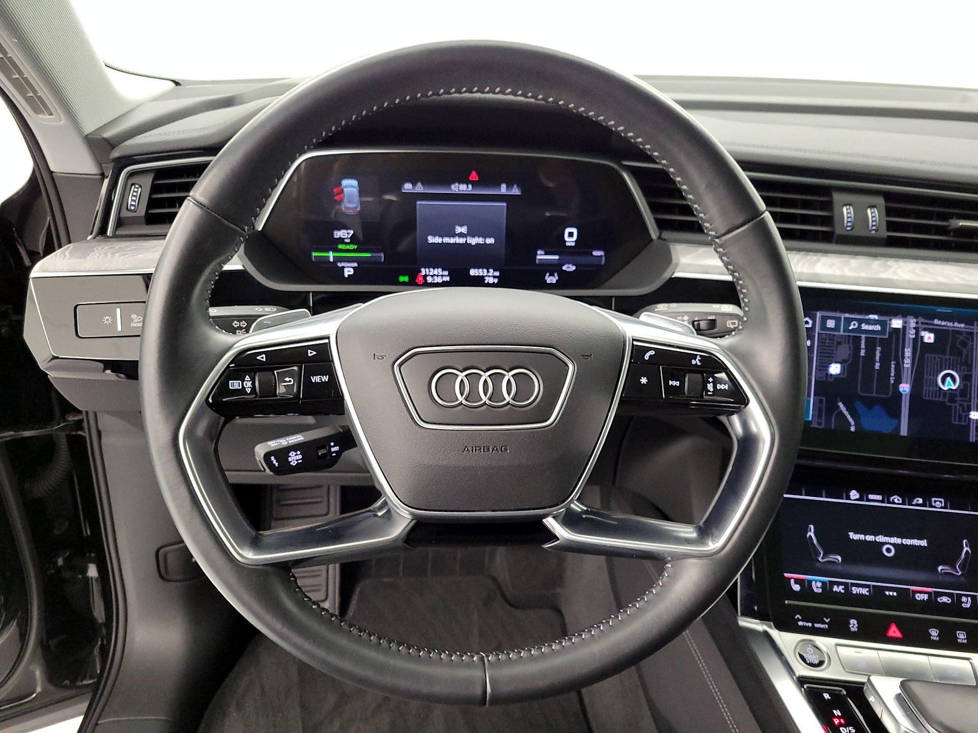 Thumbnail: 2021 Audi e-tron - 10