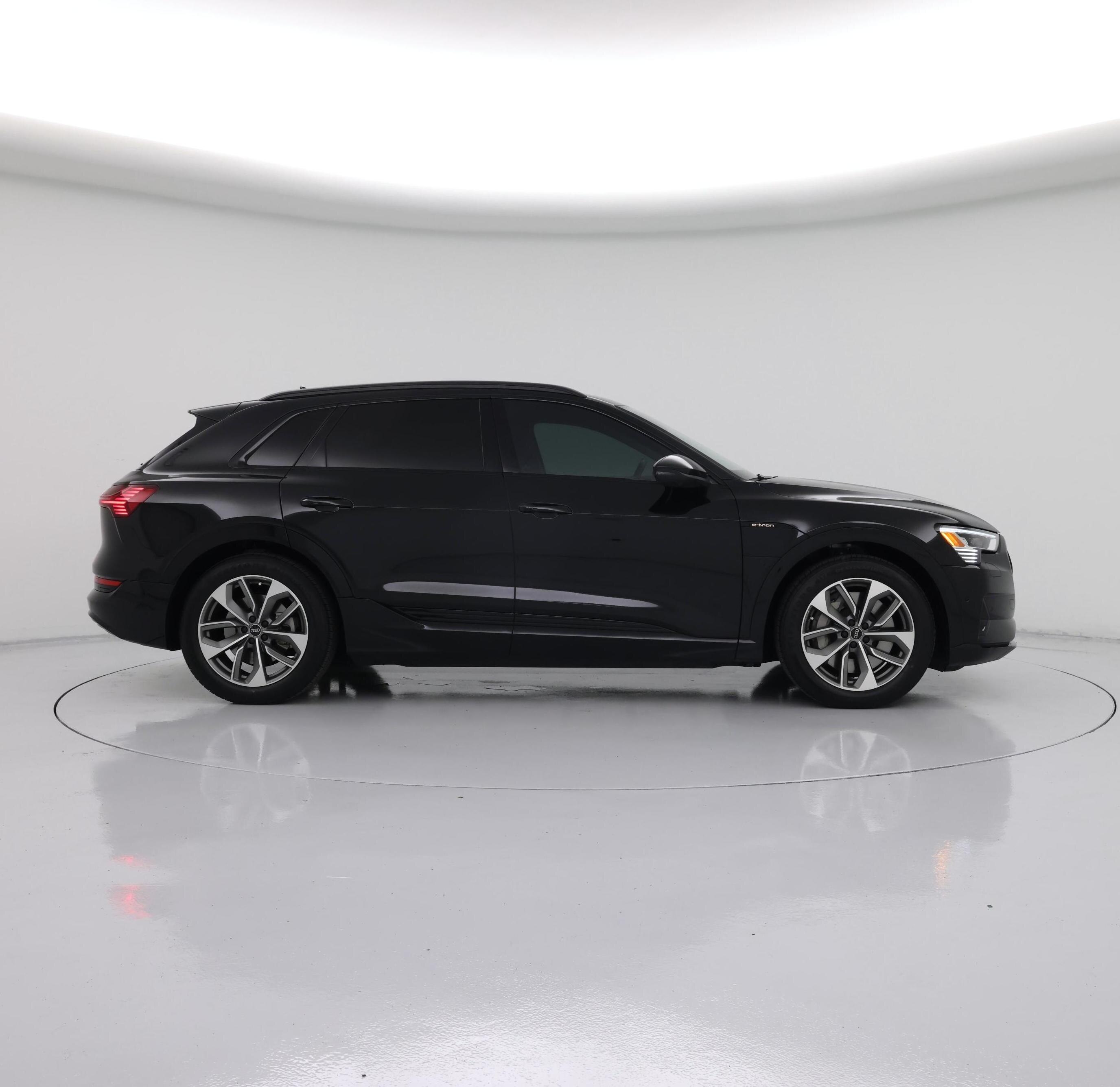 Thumbnail: 2021 Audi e-tron - 7