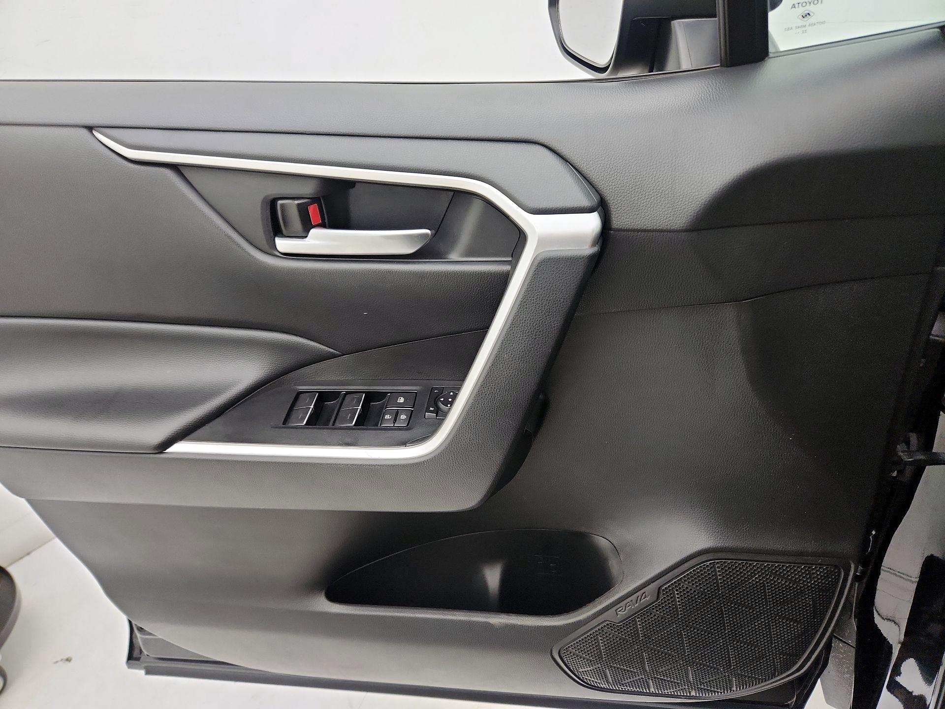 Thumbnail: 2023 Toyota RAV4 - 12