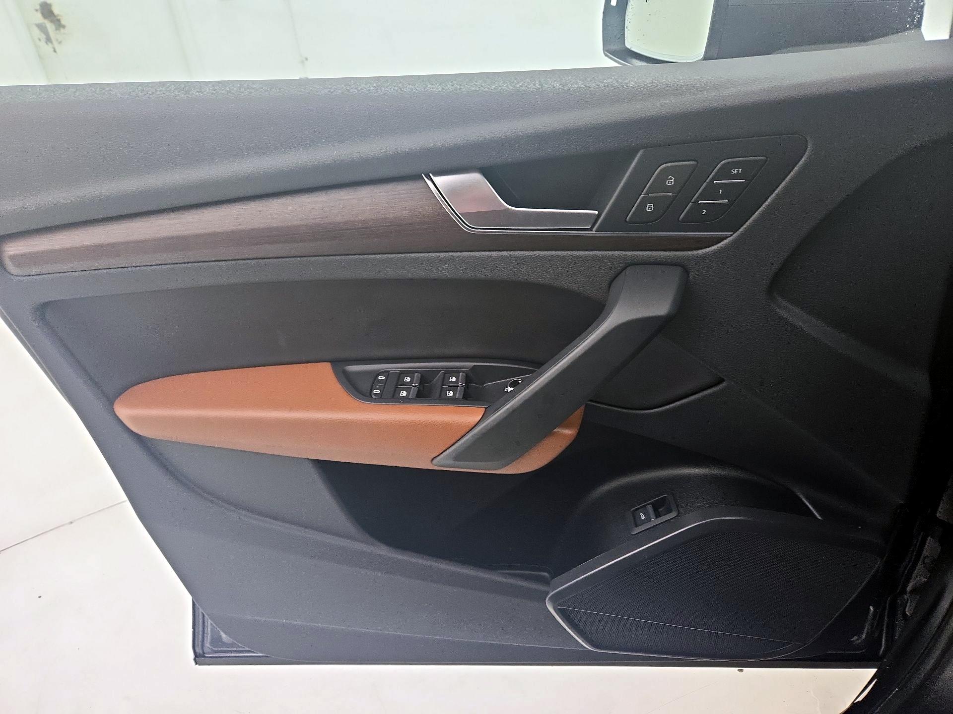 Thumbnail: 2022 Audi Q5 - 12