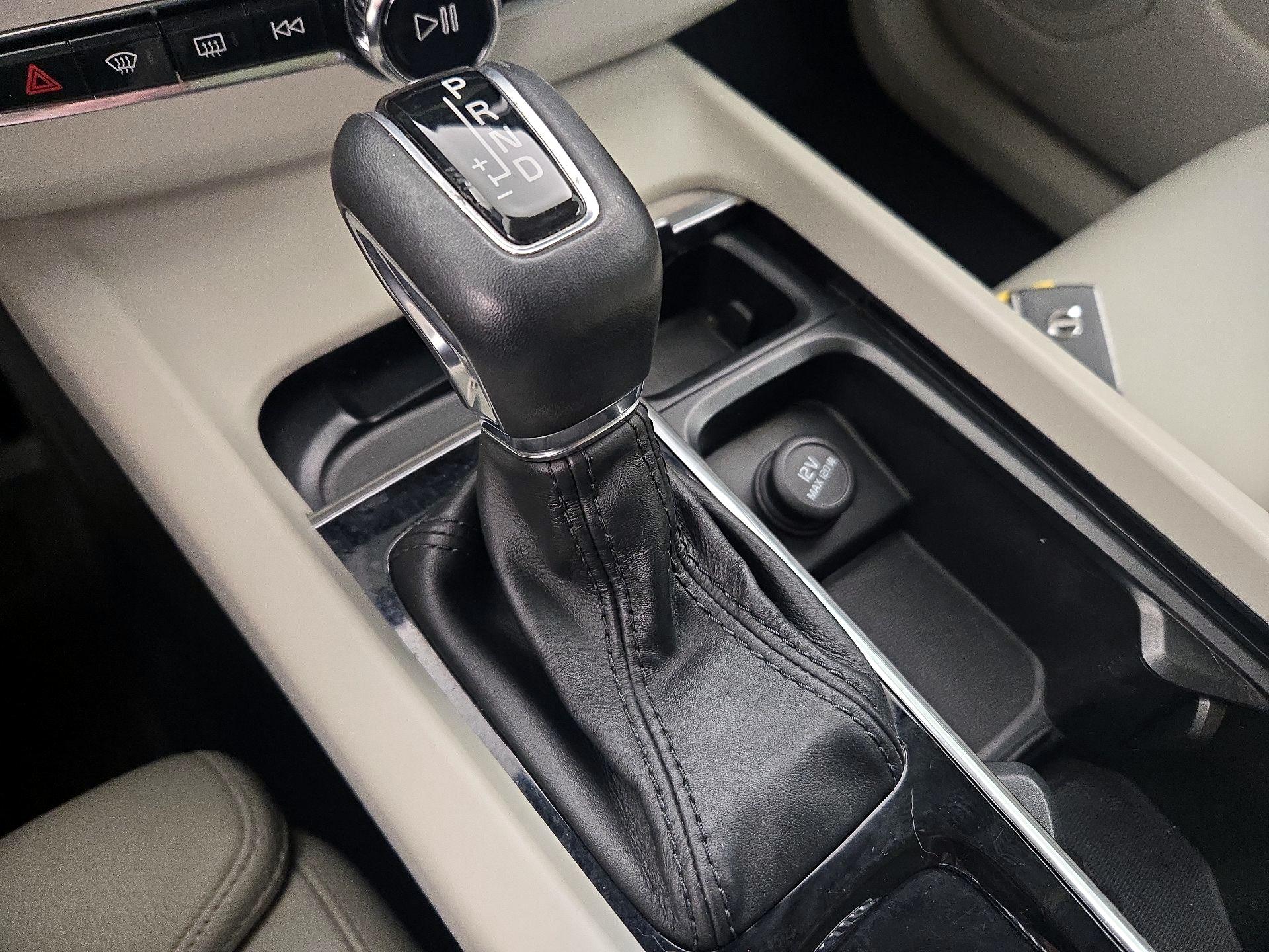 Thumbnail: 2020 Volvo XC60 - 18
