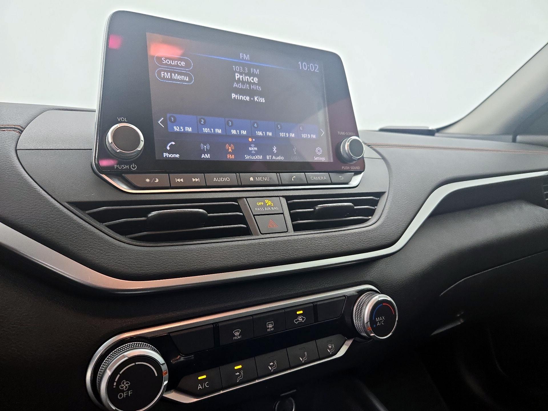 Thumbnail: 2020 Nissan Altima - 15