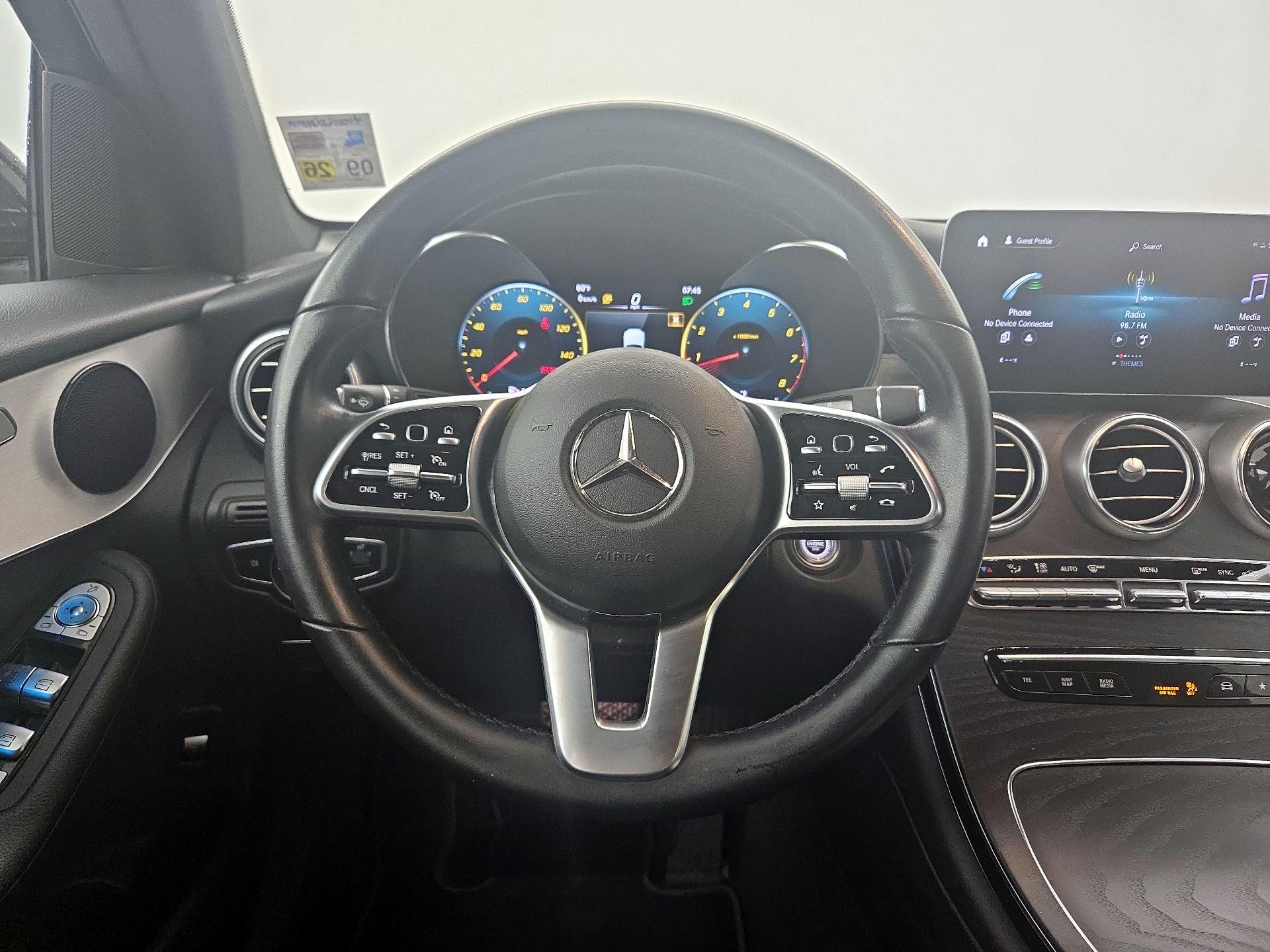Thumbnail: 2021 Mercedes-Benz C-Class - 10