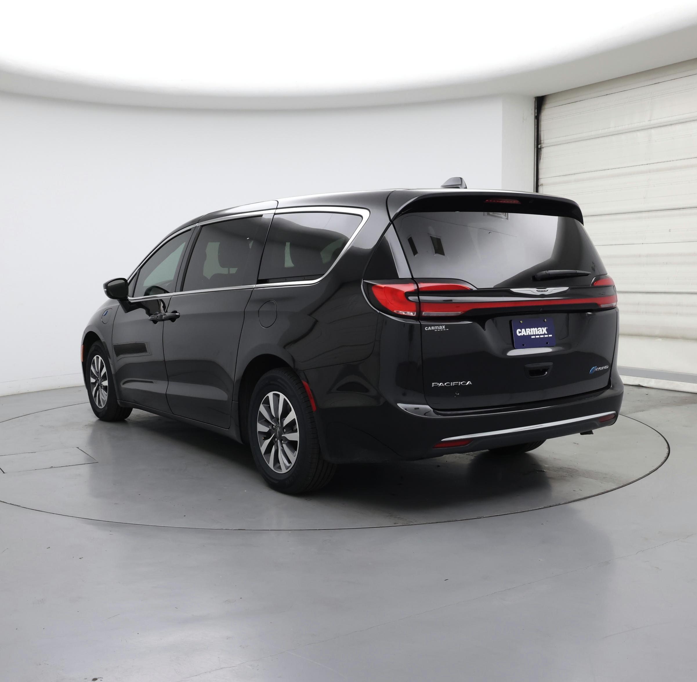 Thumbnail: 2022 Chrysler Pacifica - 2