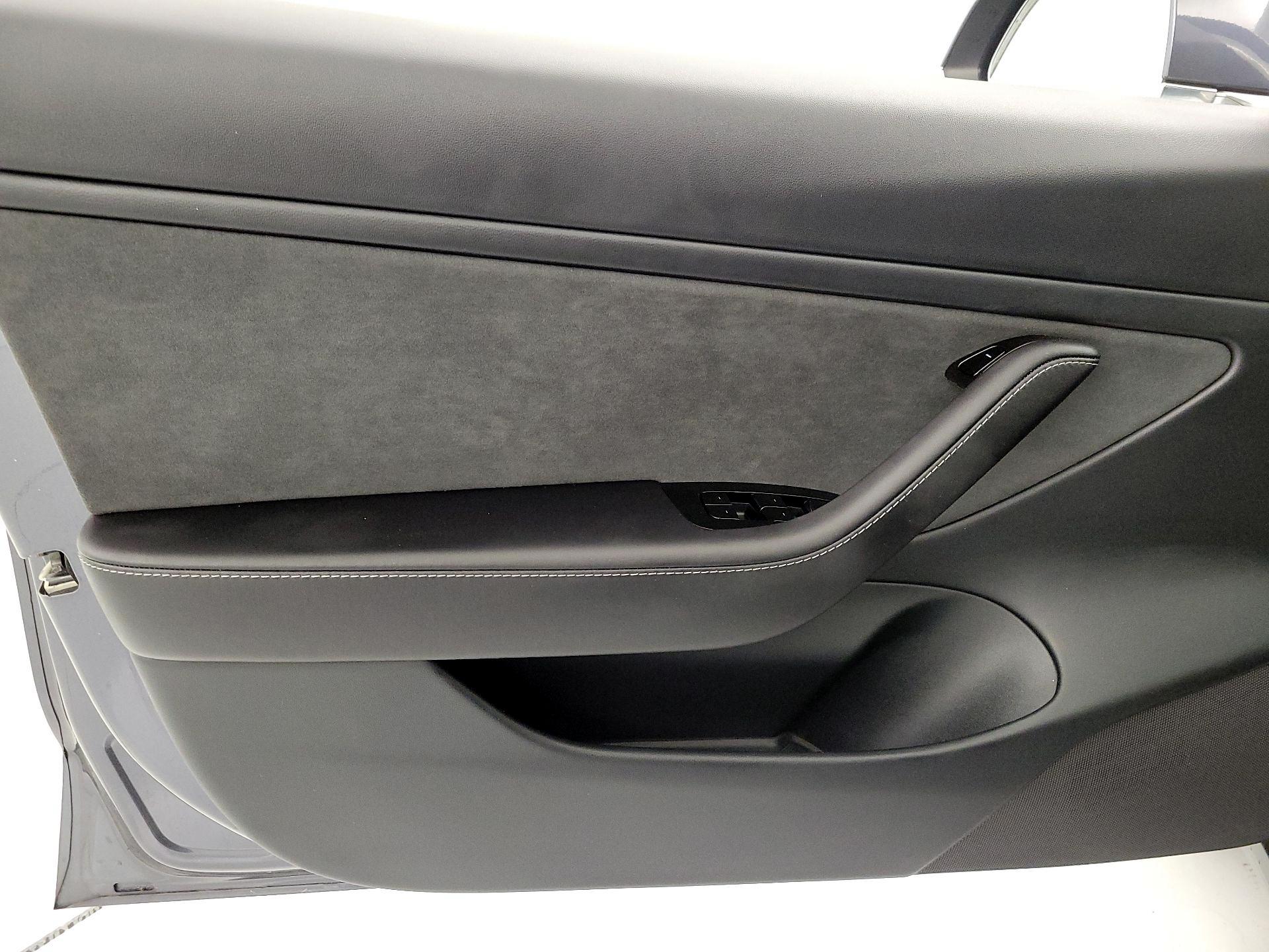 Thumbnail: 2019 Tesla Model 3 - 12