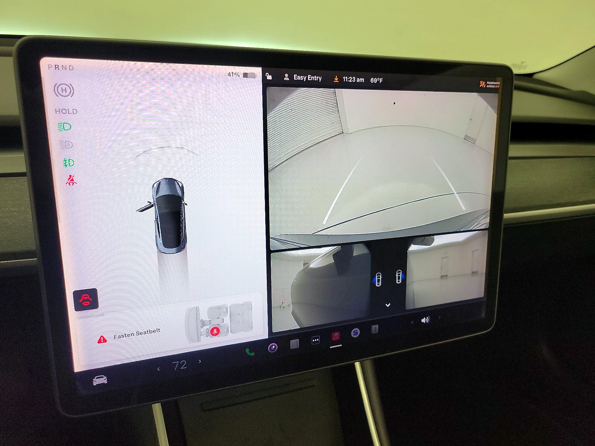Thumbnail: 2019 Tesla Model 3 - 14