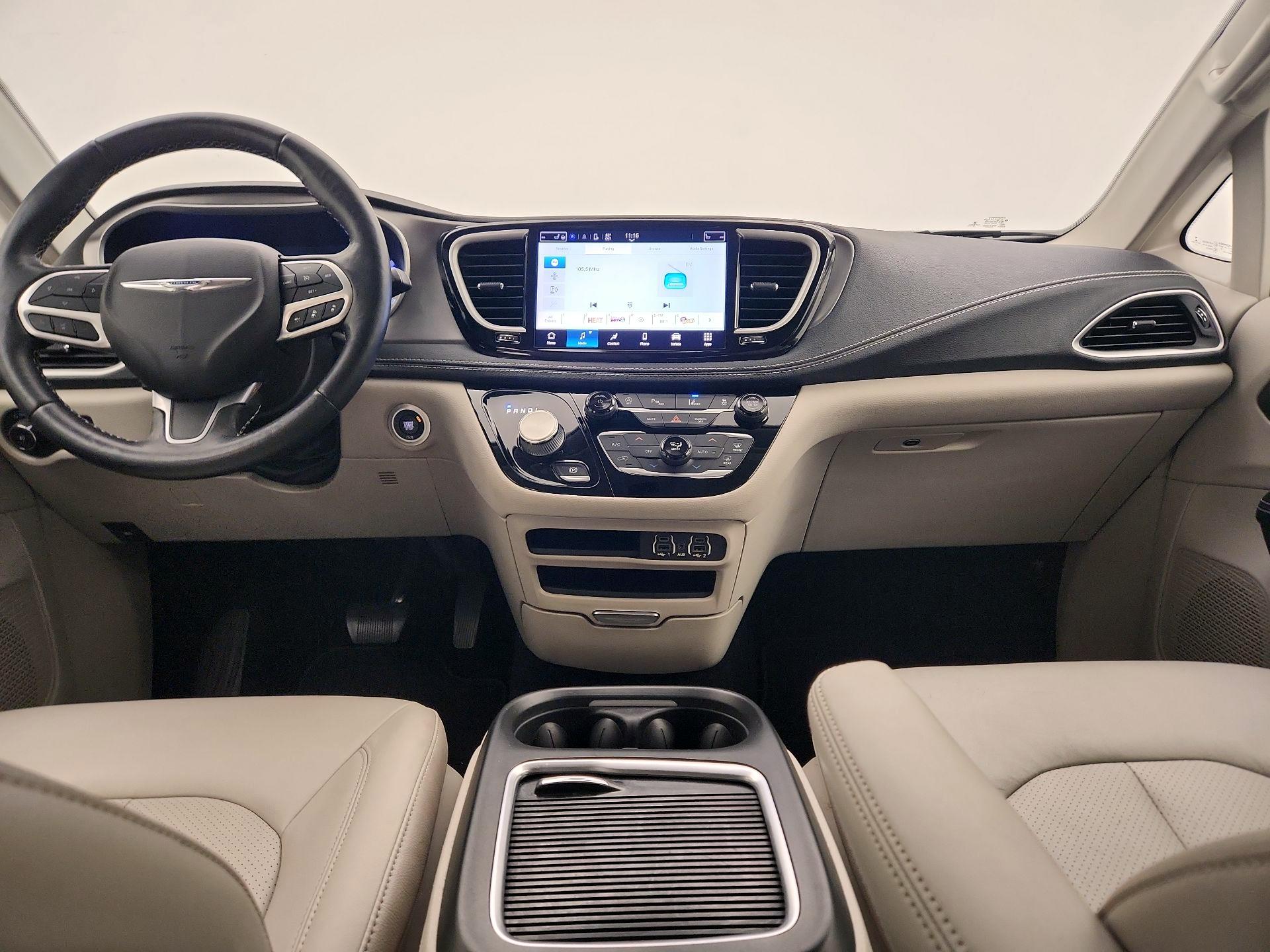 Thumbnail: 2021 Chrysler Pacifica - 9