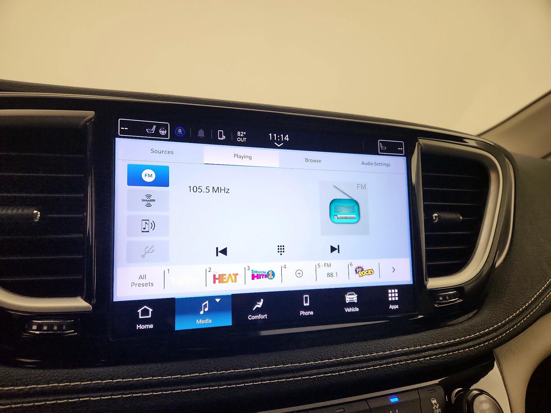 Thumbnail: 2021 Chrysler Pacifica - 15