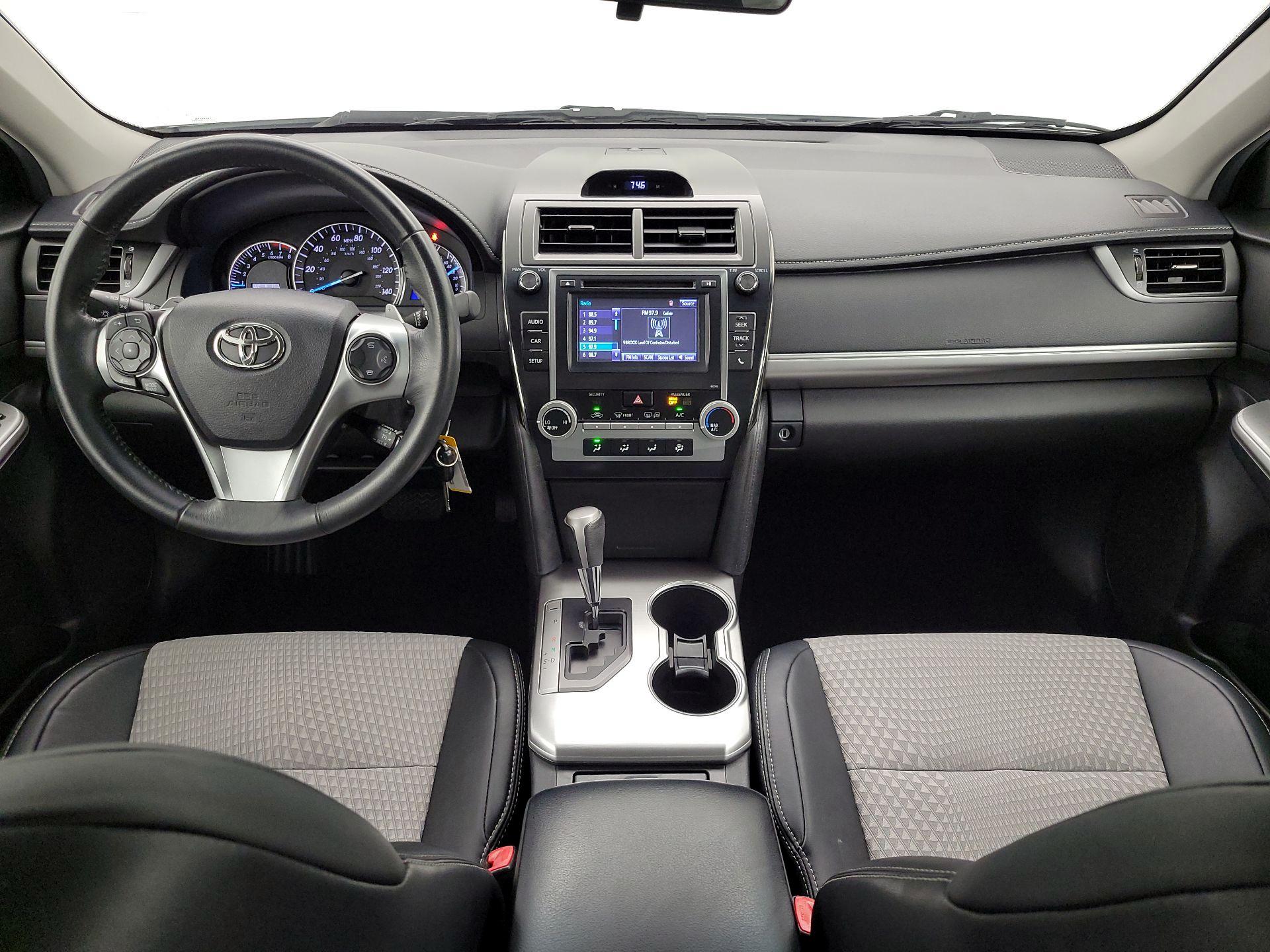 Thumbnail: 2014 Toyota Camry - 9