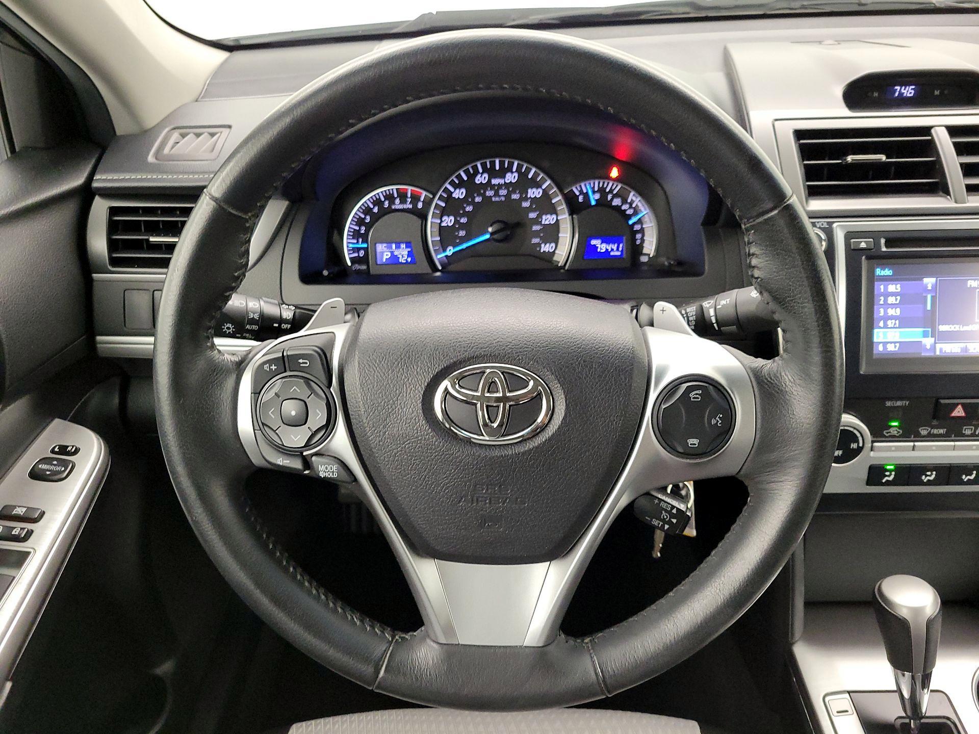 Thumbnail: 2014 Toyota Camry - 10