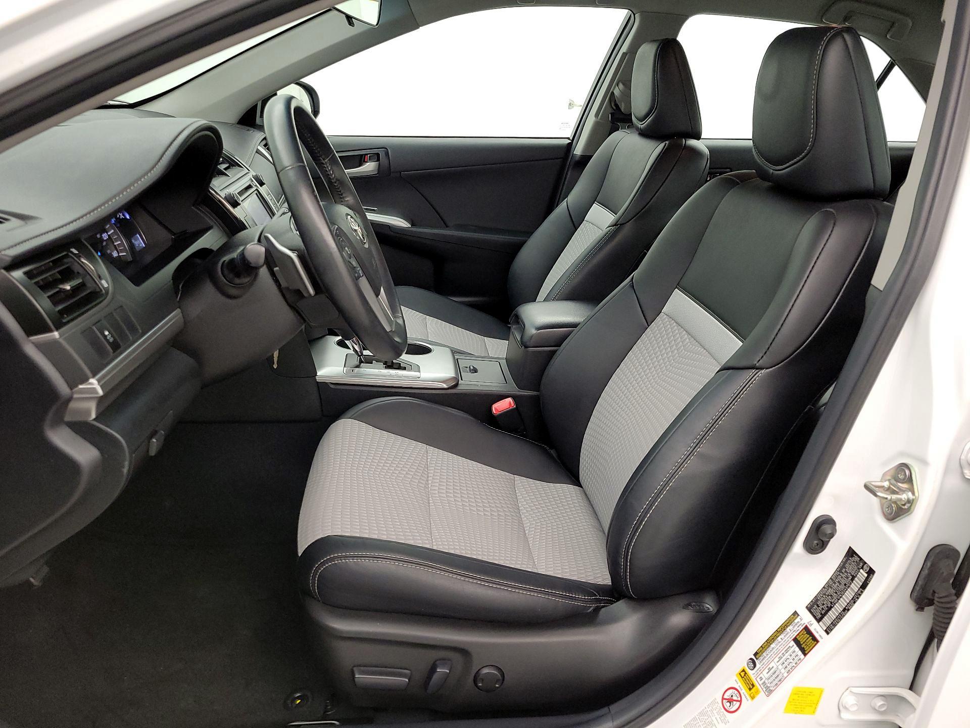 Thumbnail: 2014 Toyota Camry - 11