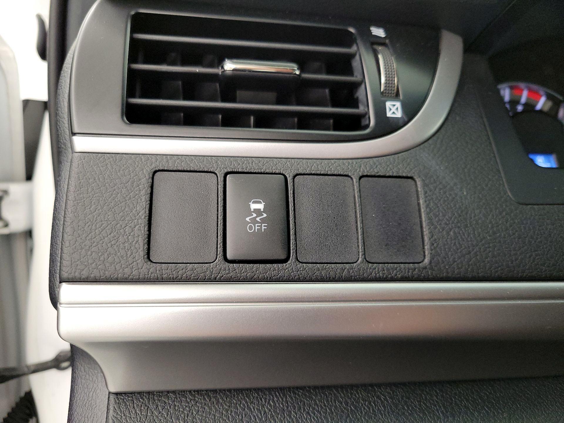 Thumbnail: 2014 Toyota Camry - 13