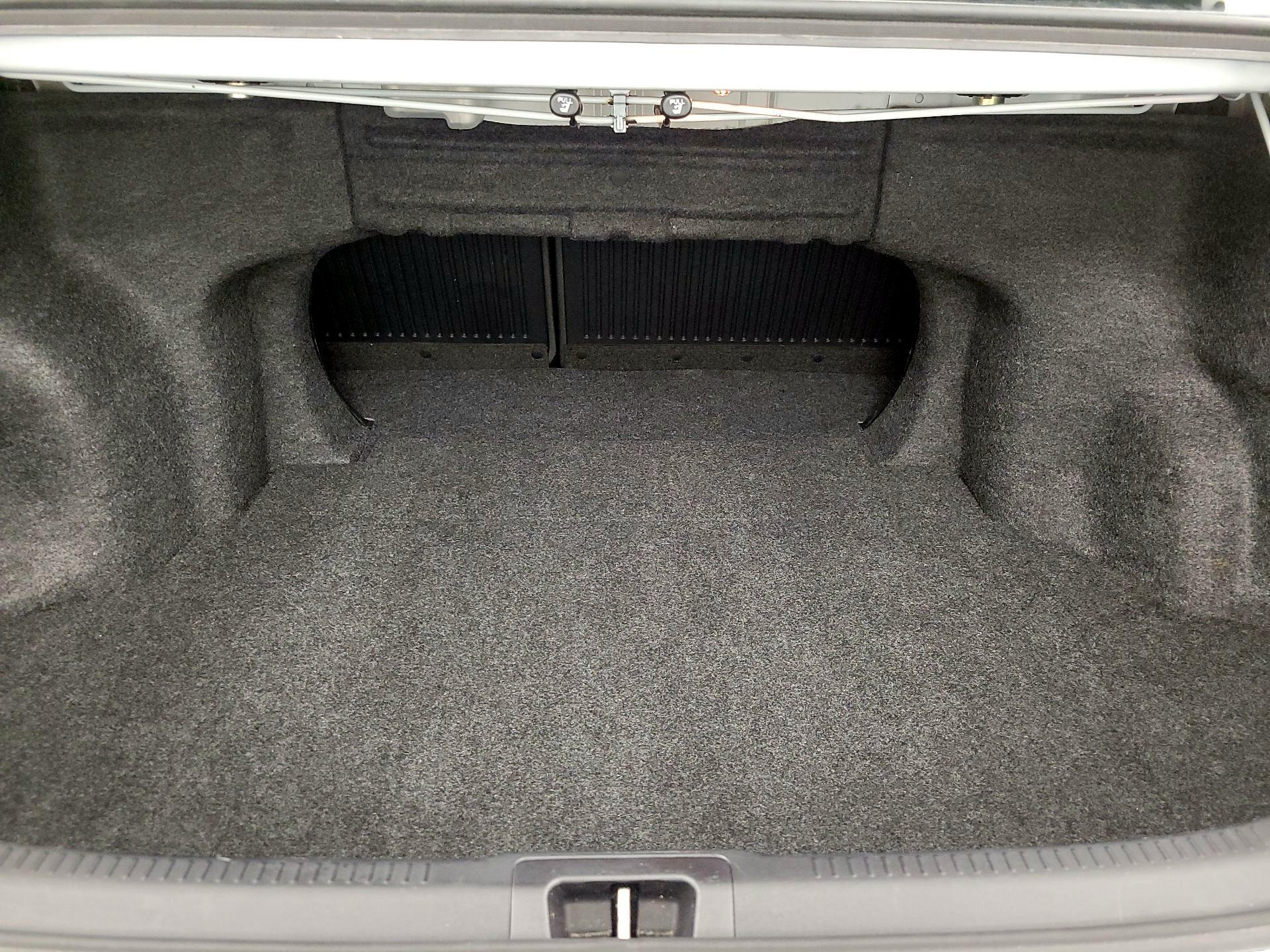 Thumbnail: 2014 Toyota Camry - 20