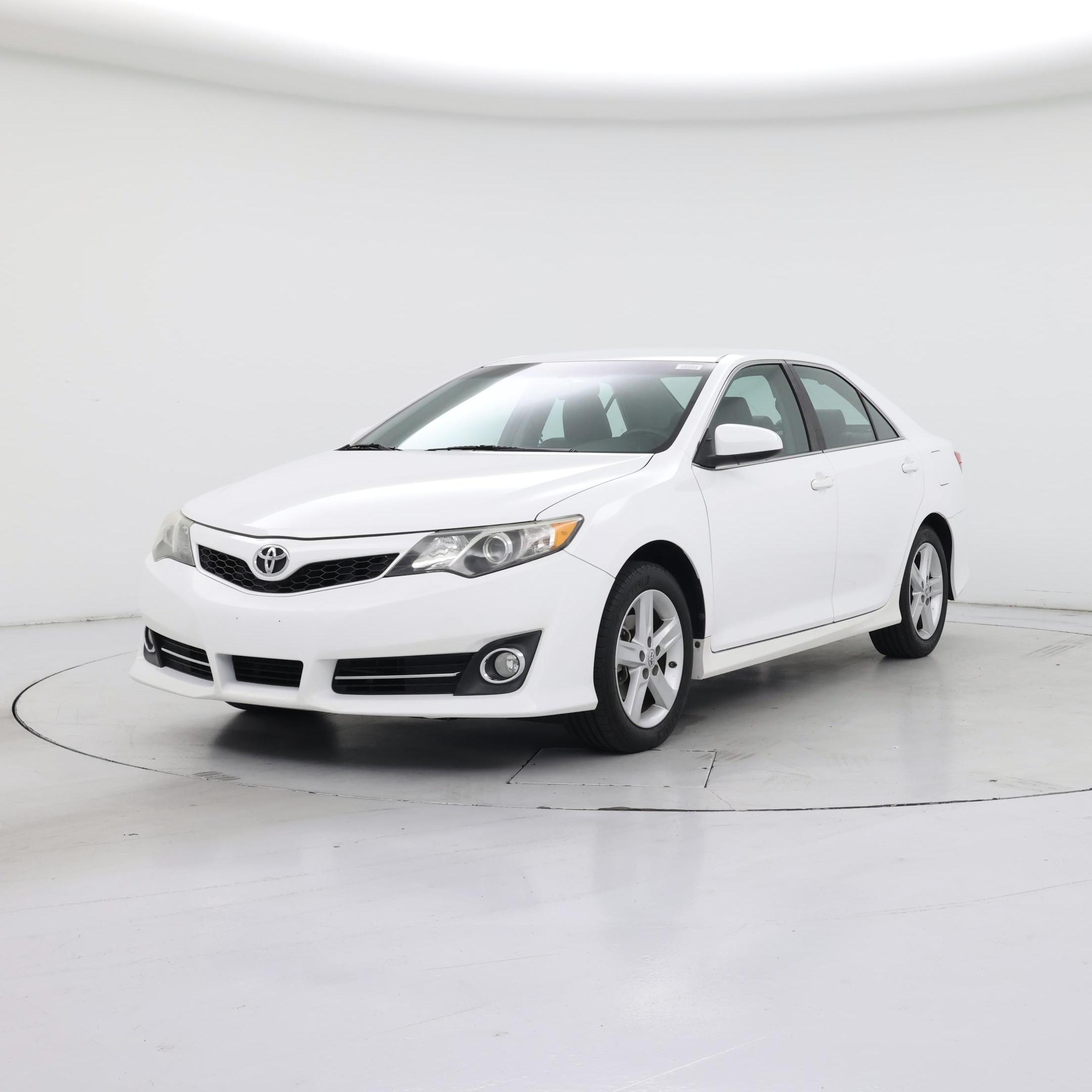Thumbnail: 2014 Toyota Camry - 4