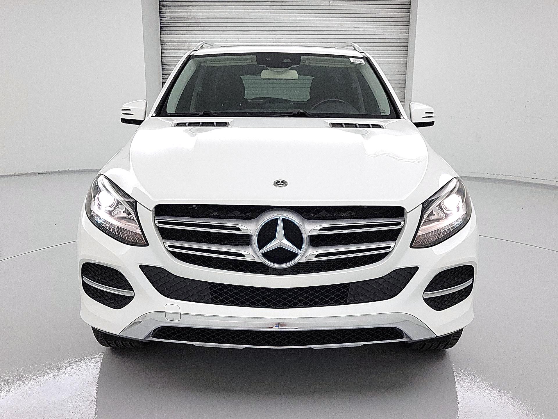 Thumbnail: 2017 Mercedes-Benz GLE - 2