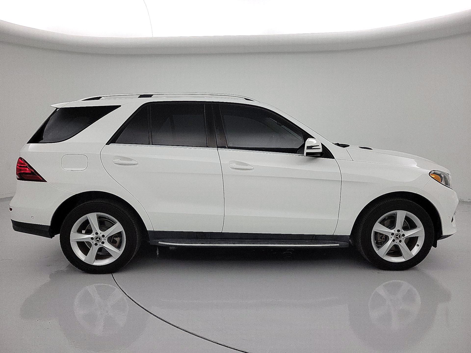 Thumbnail: 2017 Mercedes-Benz GLE - 4