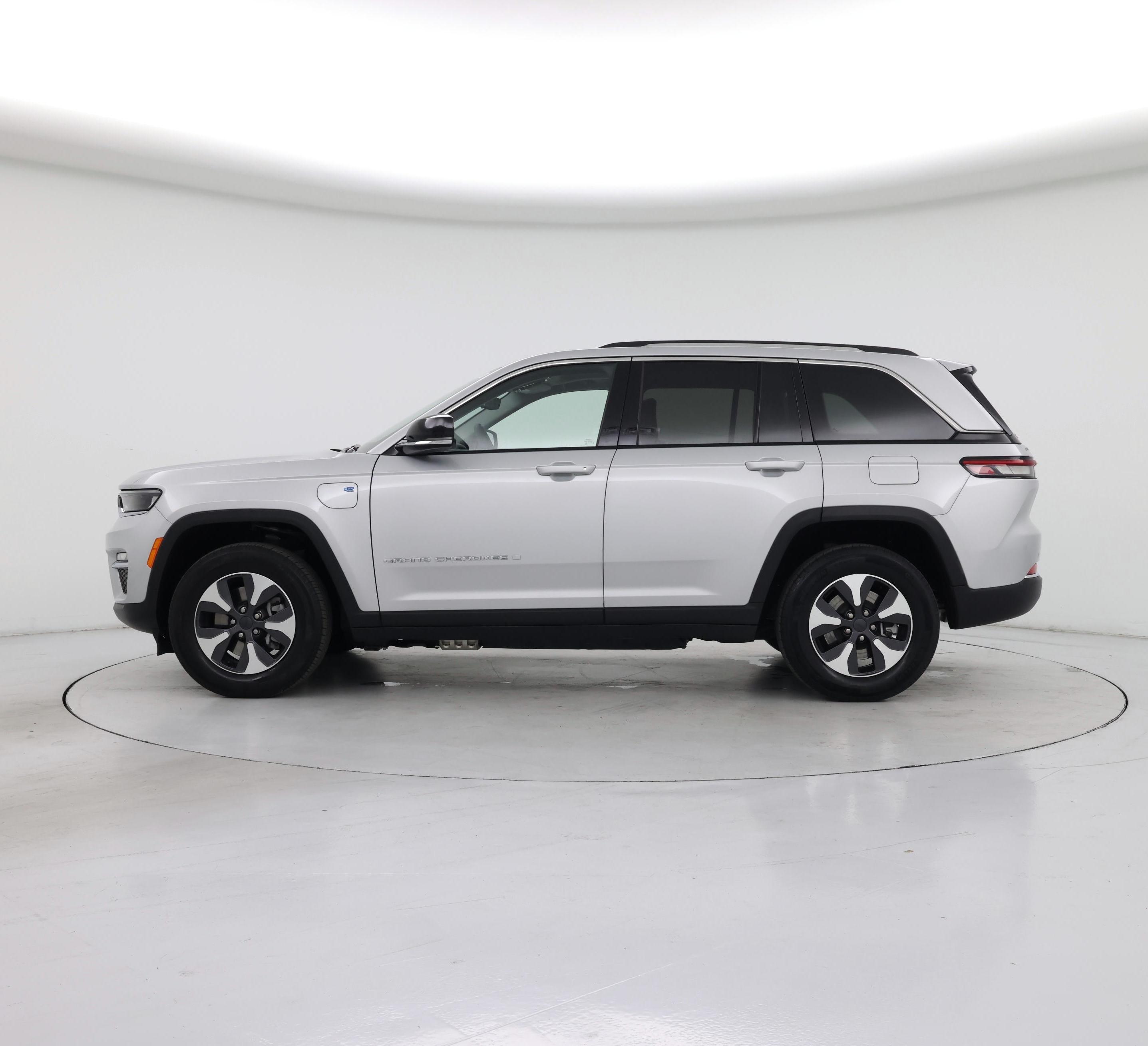 Thumbnail: 2023 Jeep Grand Cherokee - 3