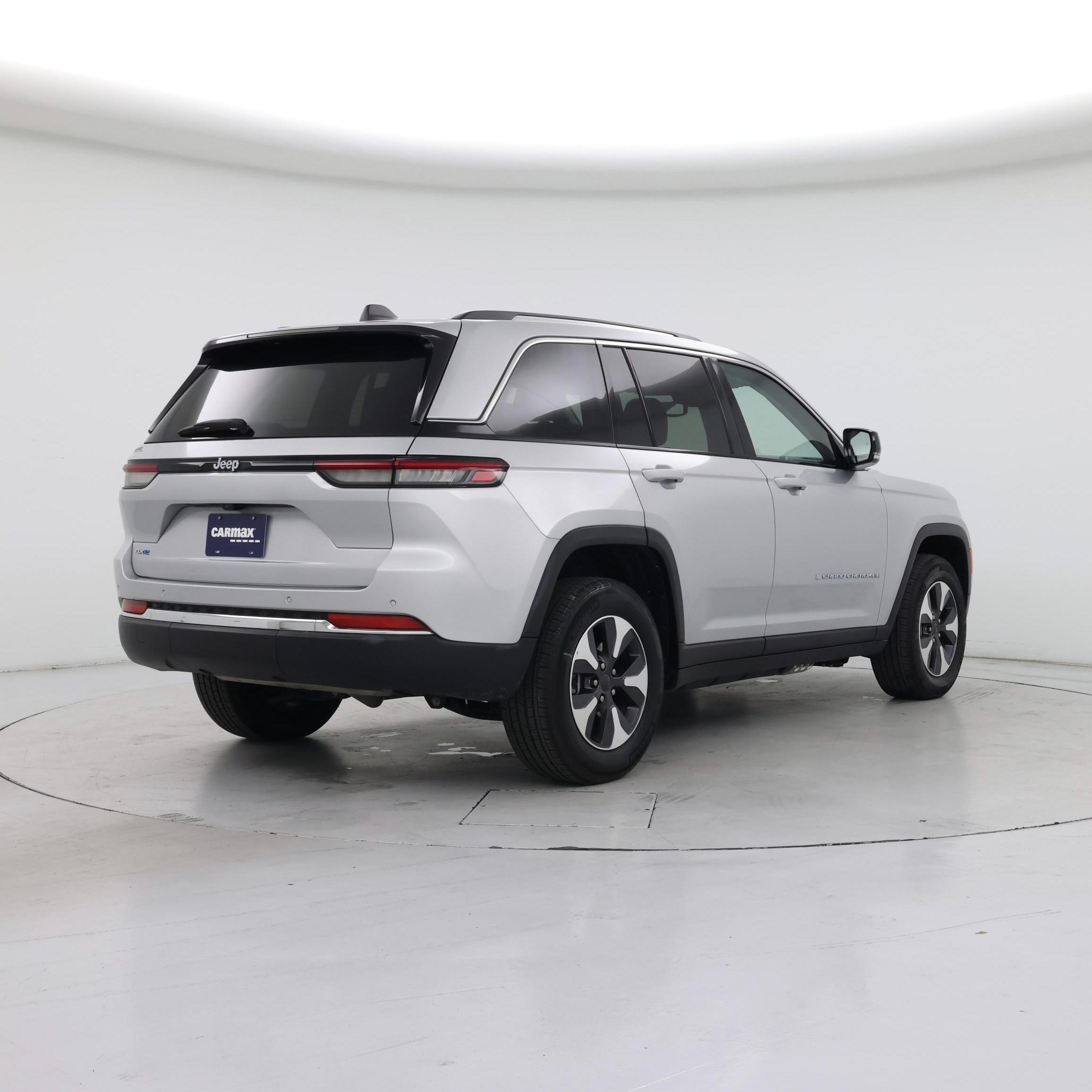 Thumbnail: 2023 Jeep Grand Cherokee - 8
