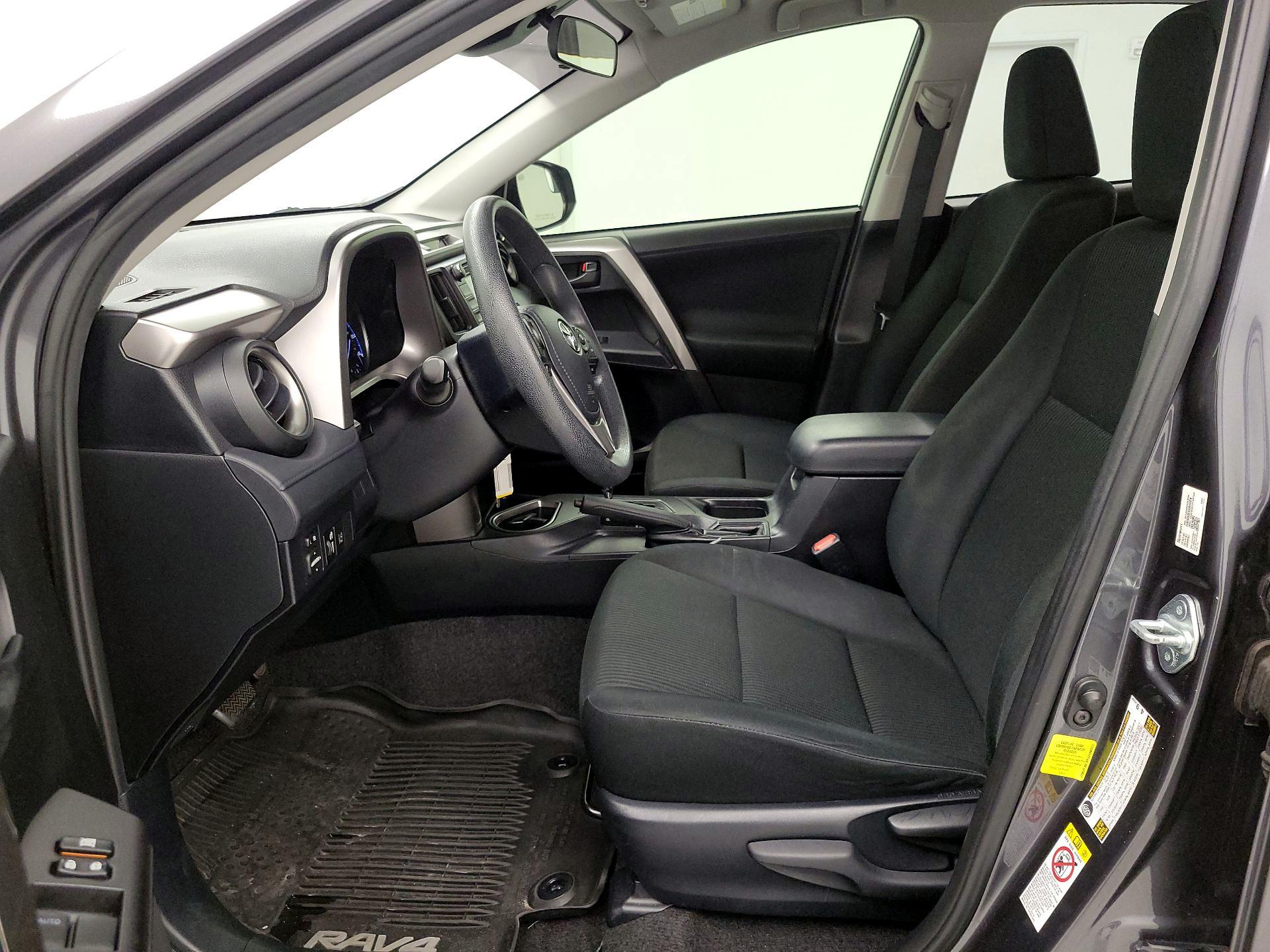 Thumbnail: 2018 Toyota RAV4 - 11