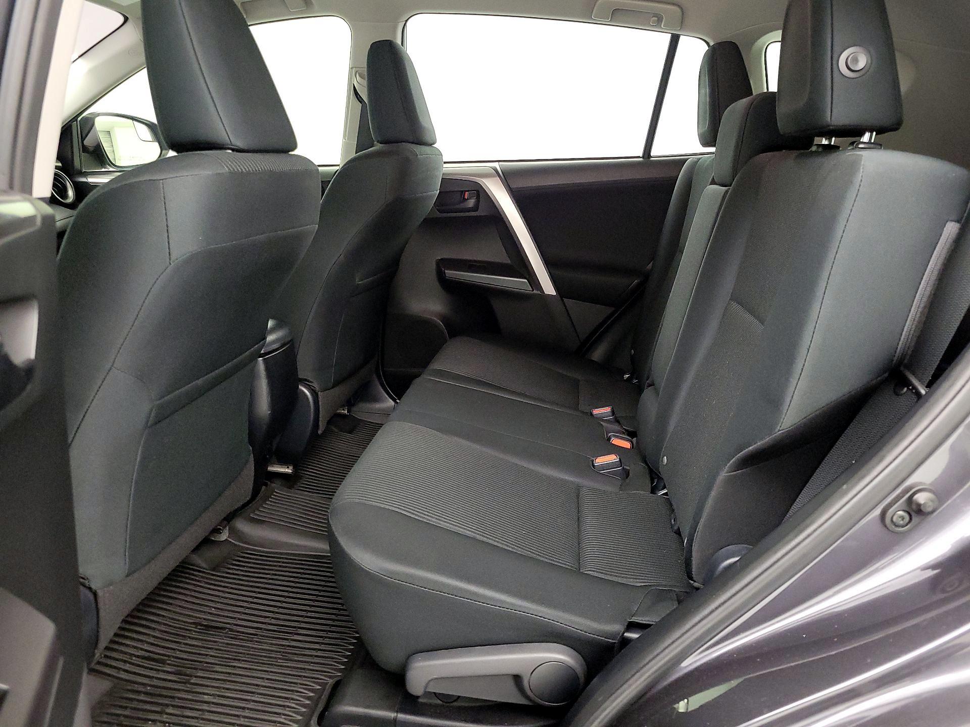 Thumbnail: 2018 Toyota RAV4 - 19