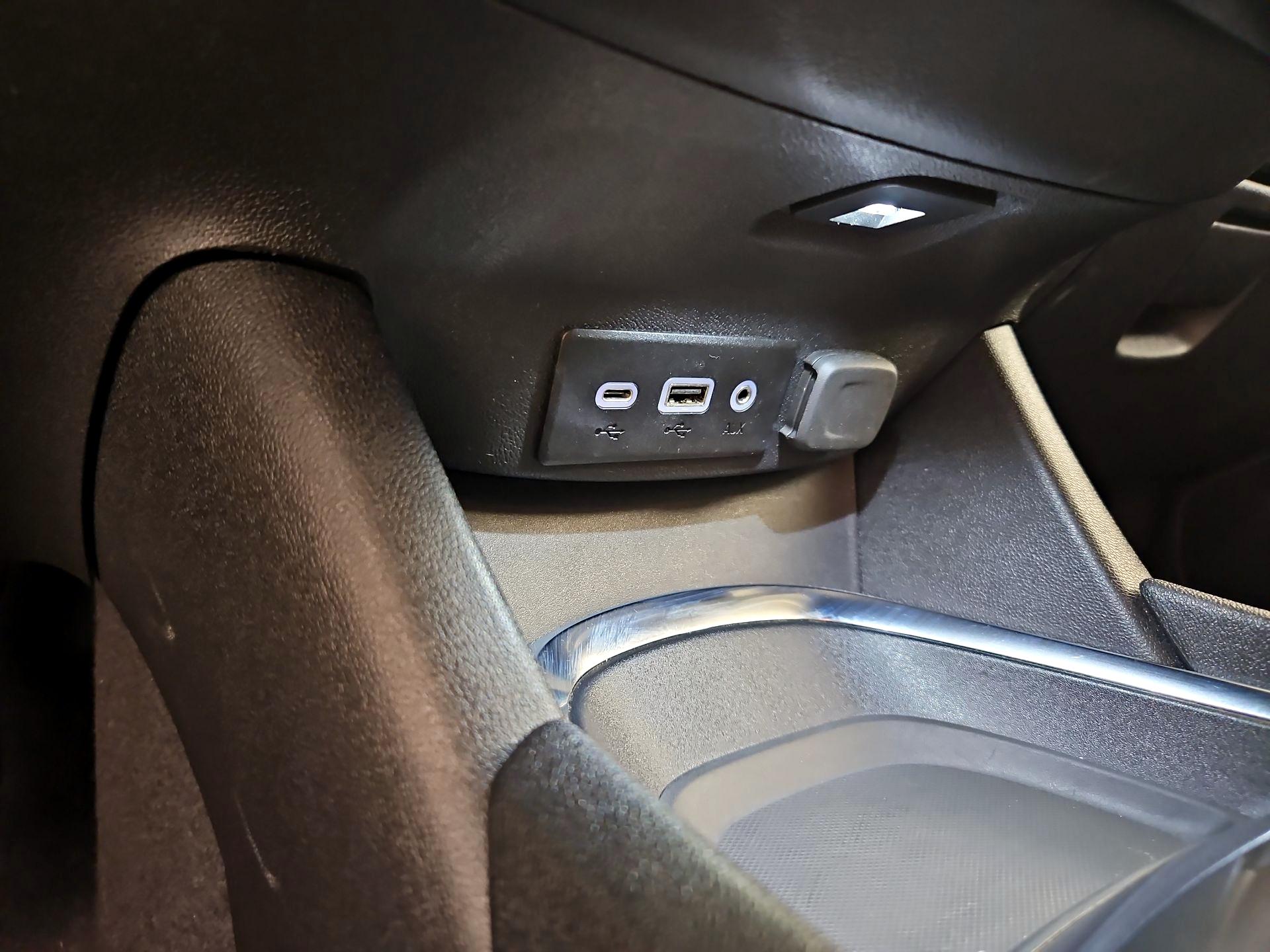 Thumbnail: 2024 Chevrolet Malibu - 18