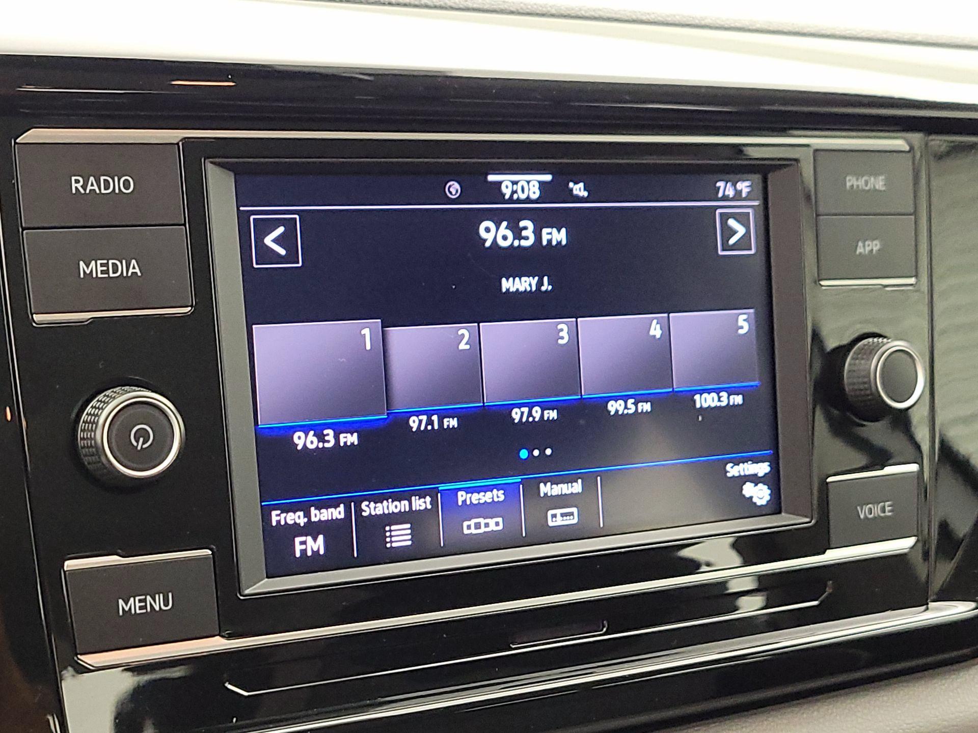 Thumbnail: 2024 Volkswagen Taos - 15