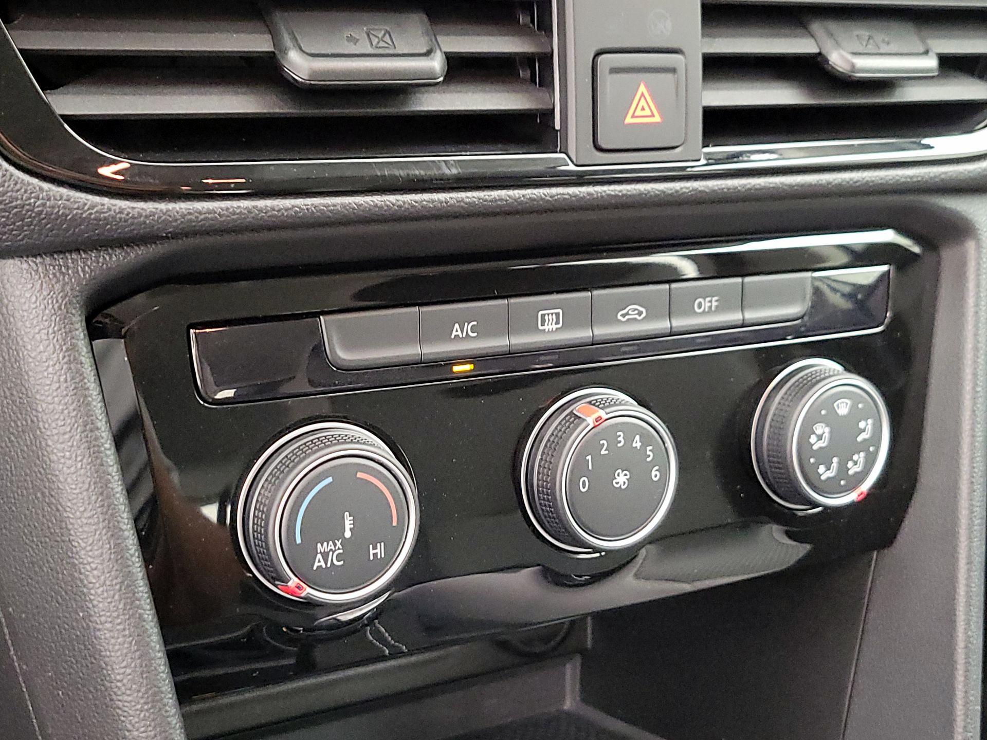 Thumbnail: 2024 Volkswagen Taos - 16