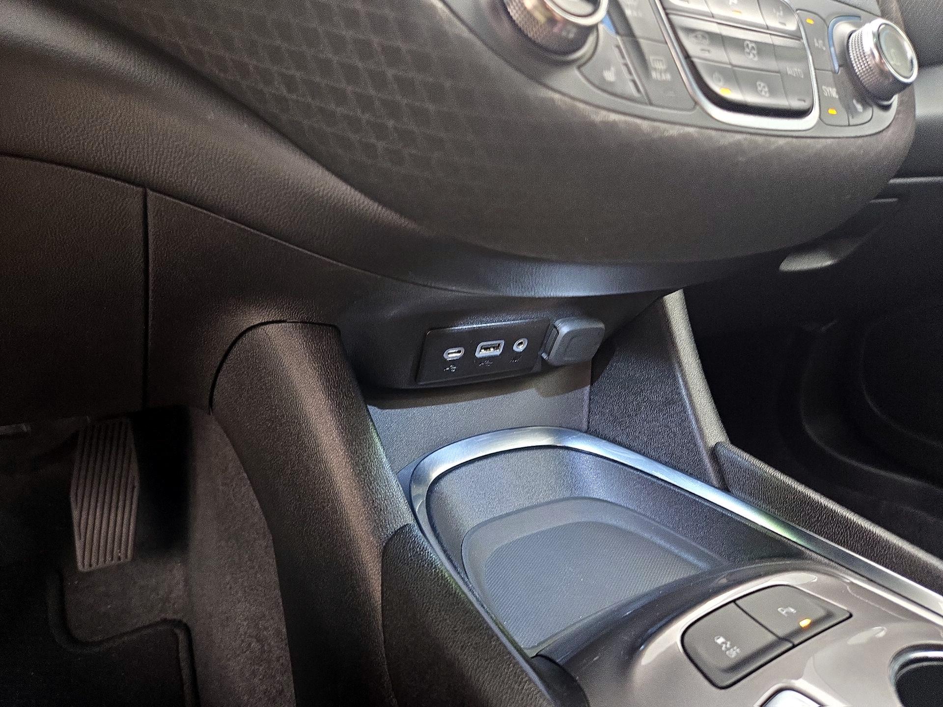 Thumbnail: 2024 Chevrolet Malibu - 18