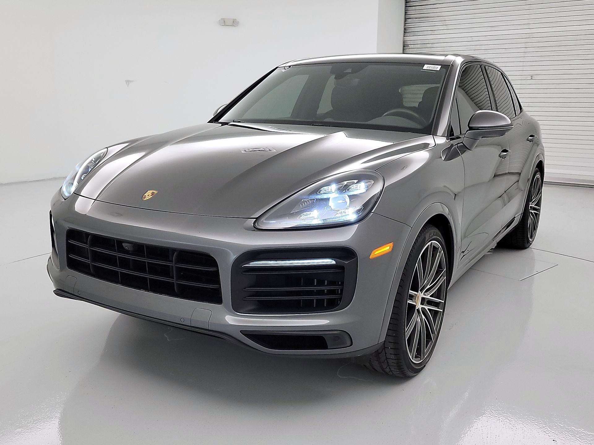 Thumbnail: 2020 Porsche Cayenne - 3