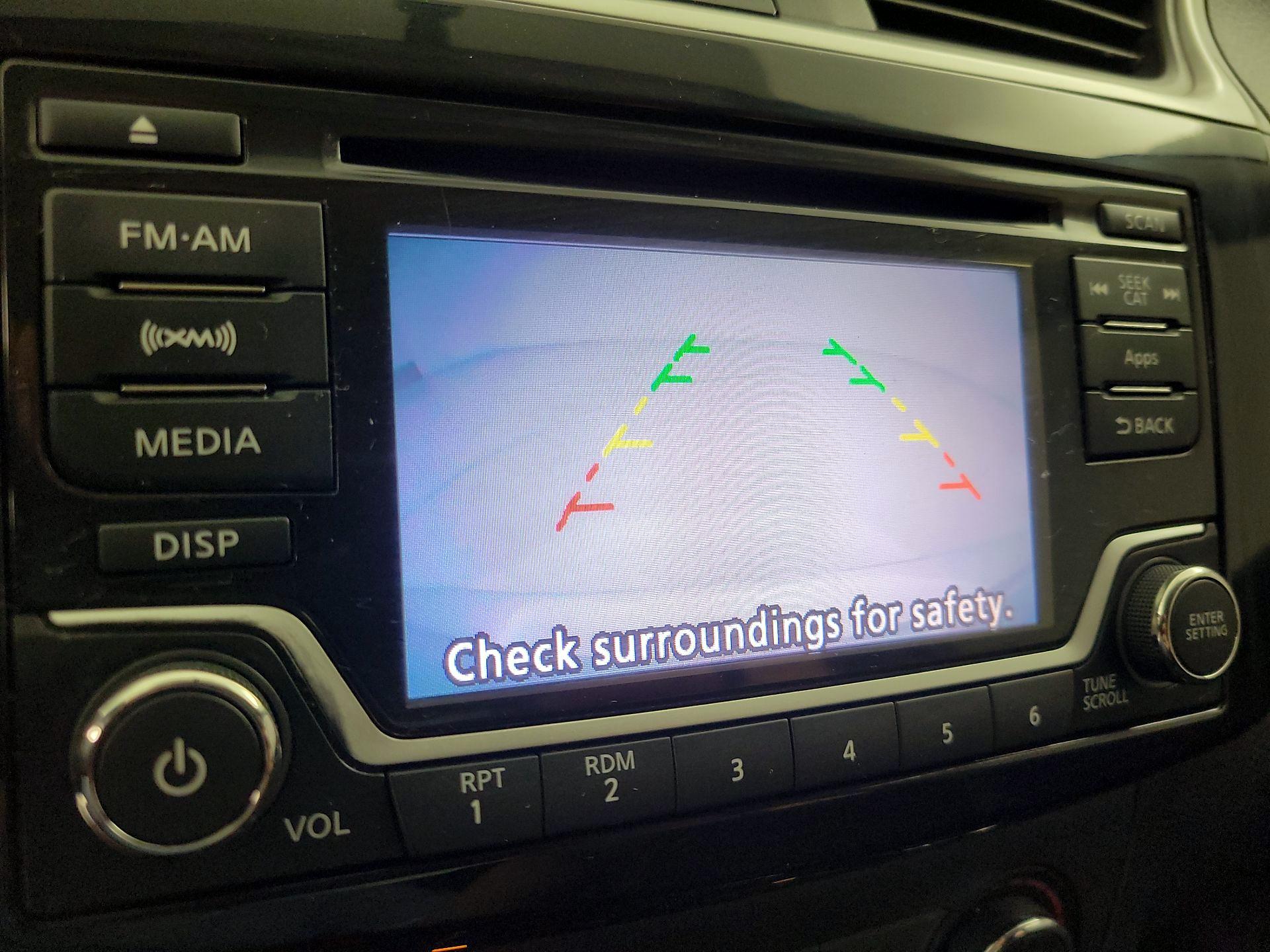 Thumbnail: 2016 Nissan Sentra - 12