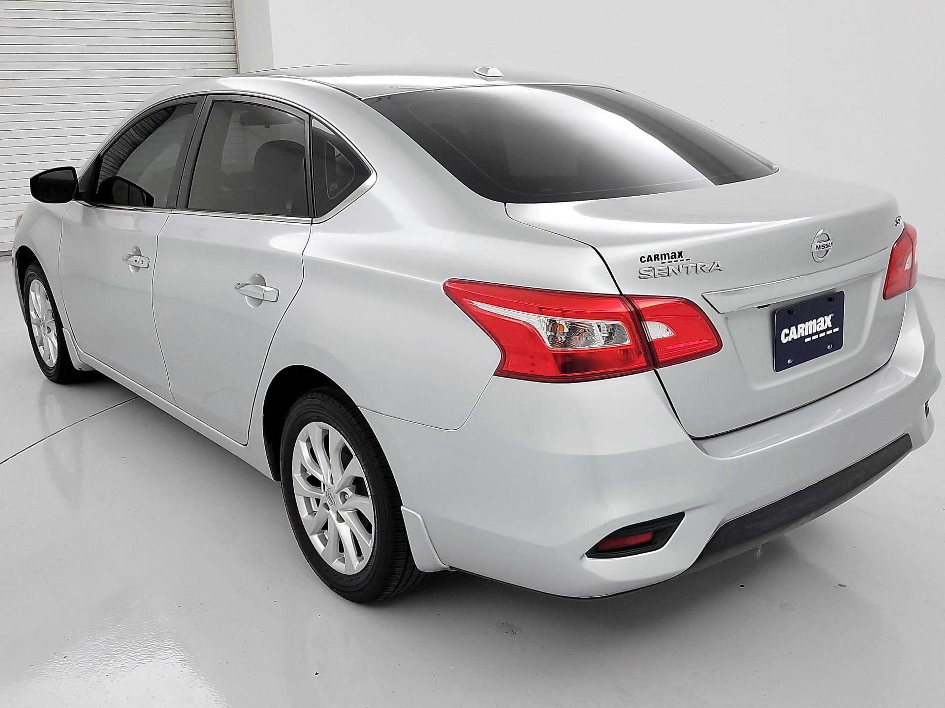 Thumbnail: 2016 Nissan Sentra - 7