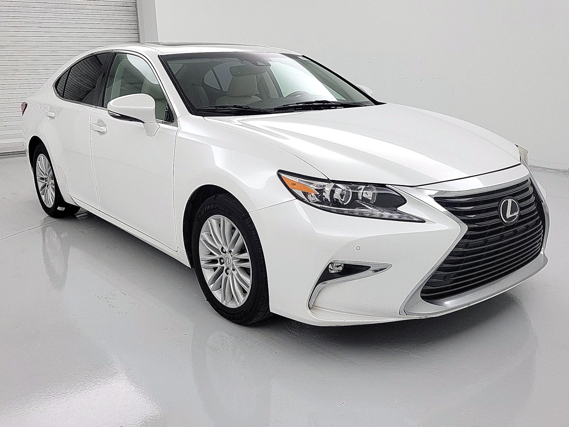 Thumbnail: 2017 Lexus ES - 1