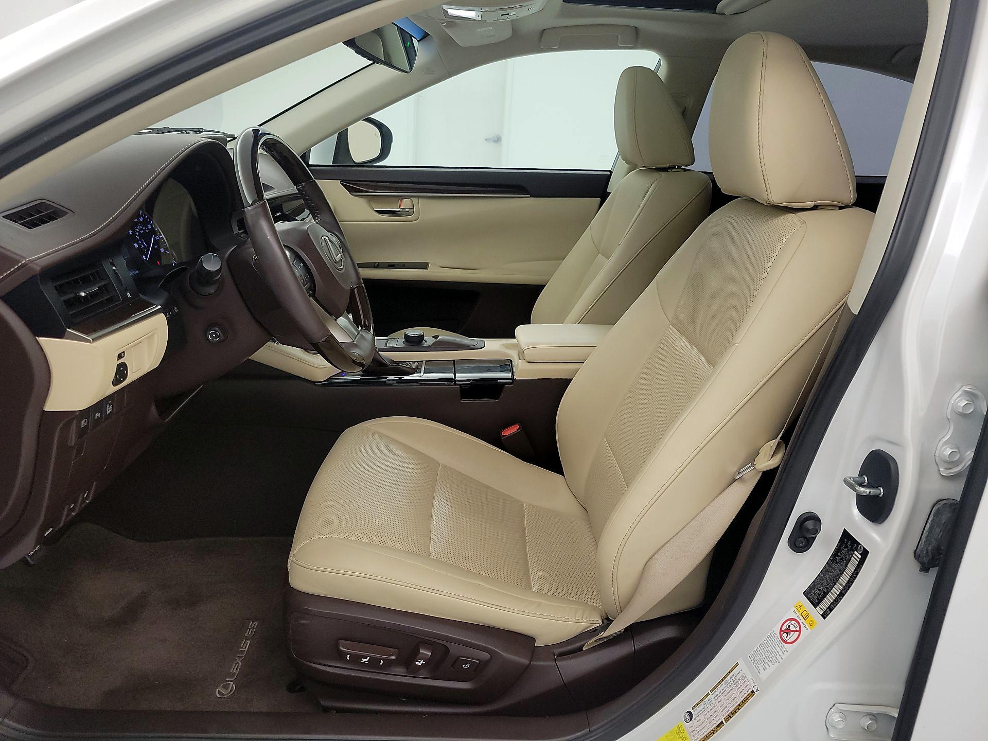 Thumbnail: 2017 Lexus ES - 9